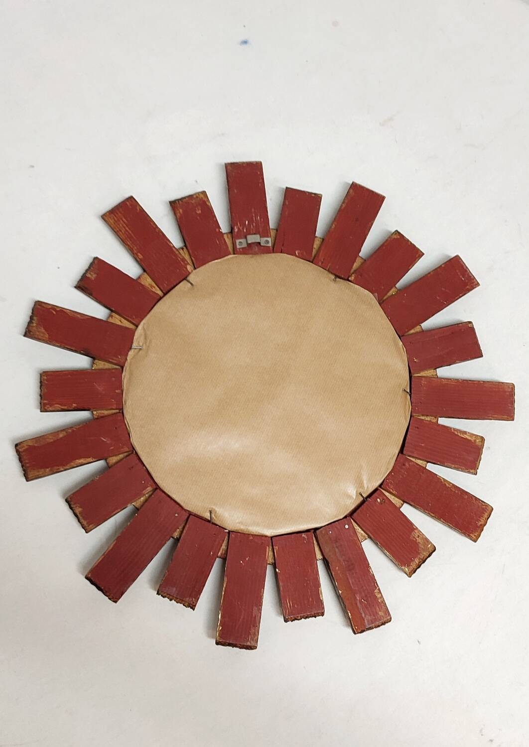 Espejo sol de madera. Spain, 1960s.