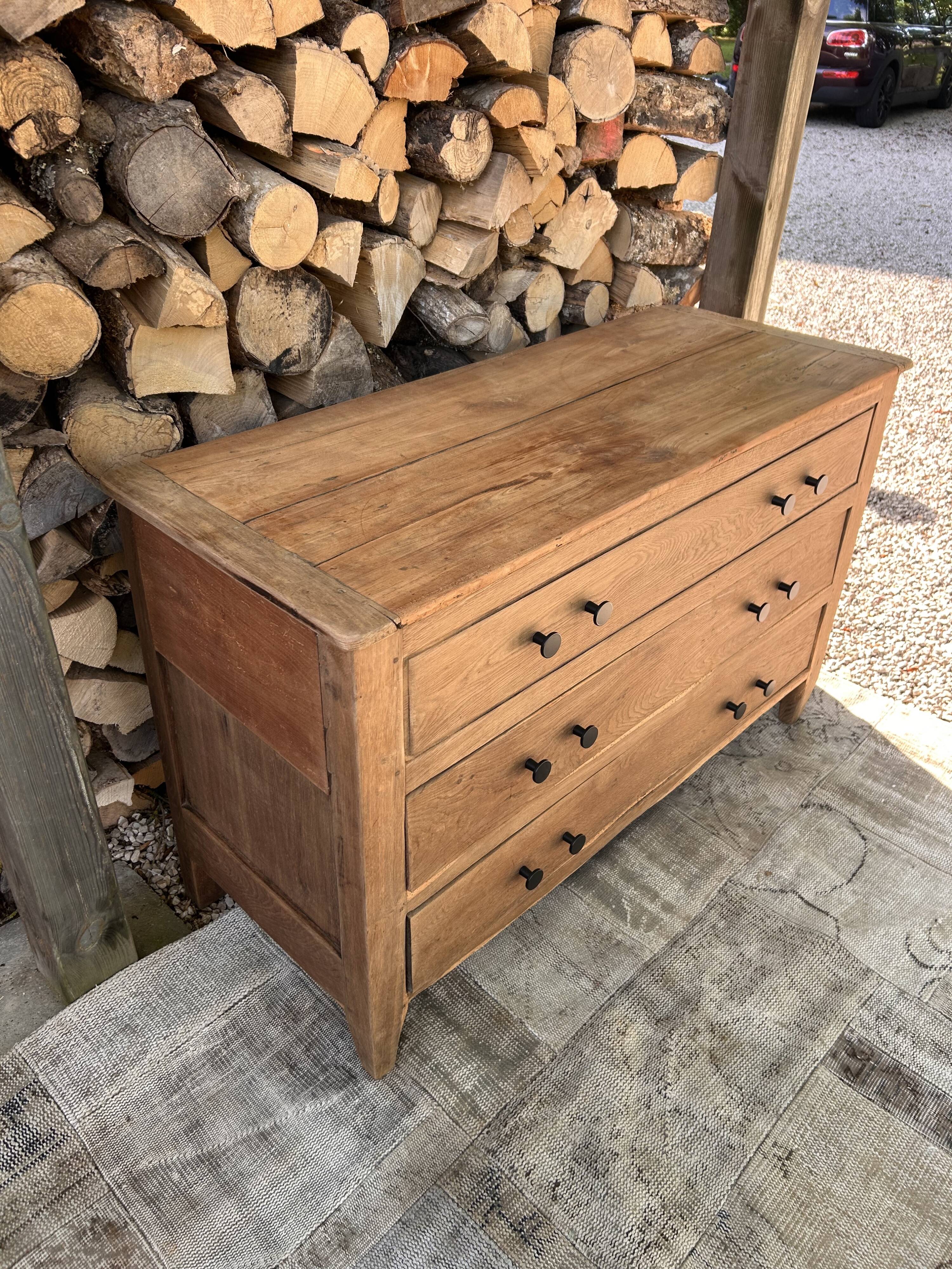 Commode ancienne massif rénovée