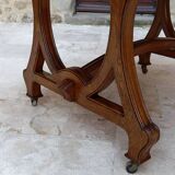Dining room table by Maison Krieger, Art Nouveau, circa 1900, in solid oak