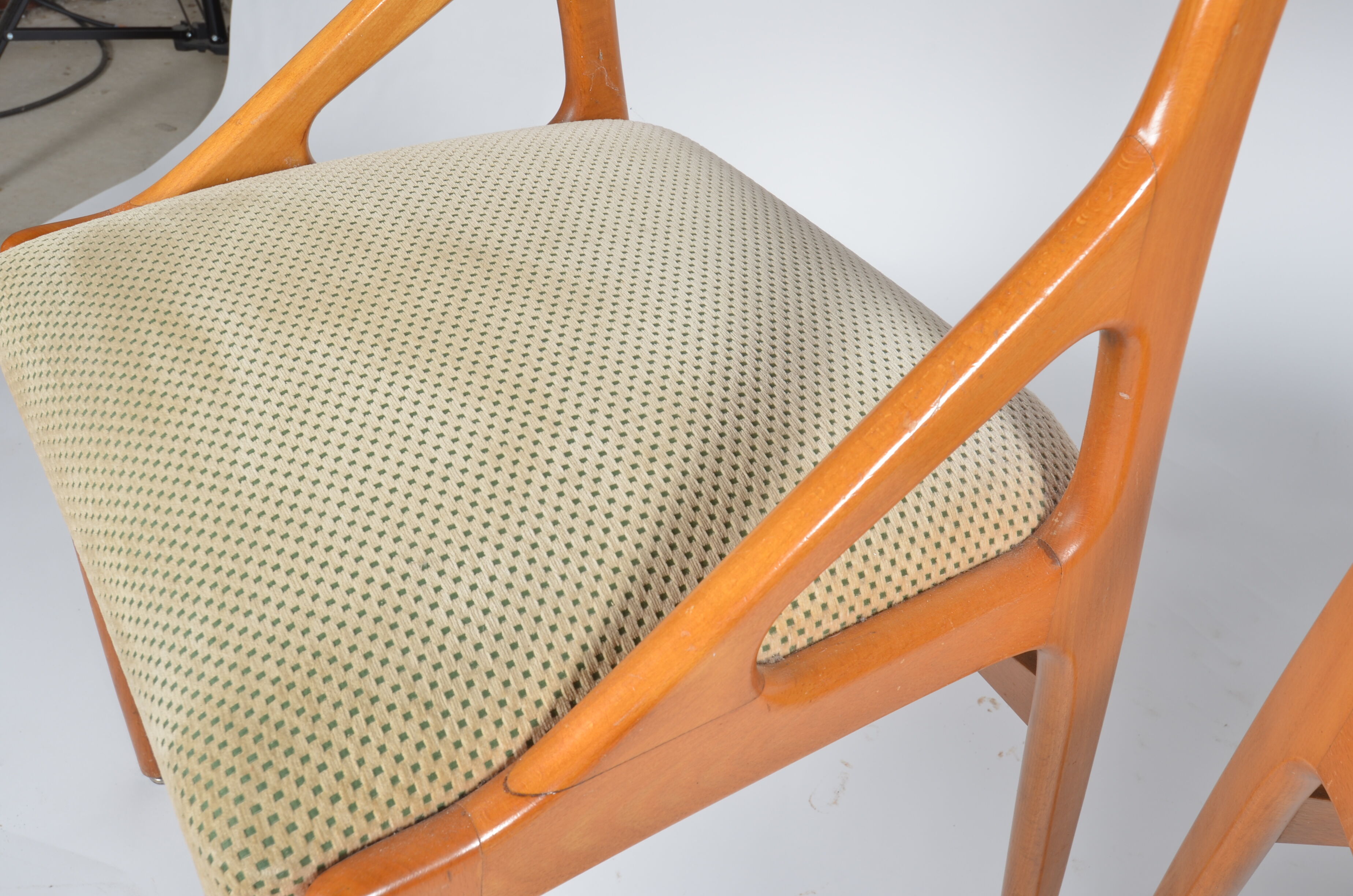 2 chaises scandinave baumann