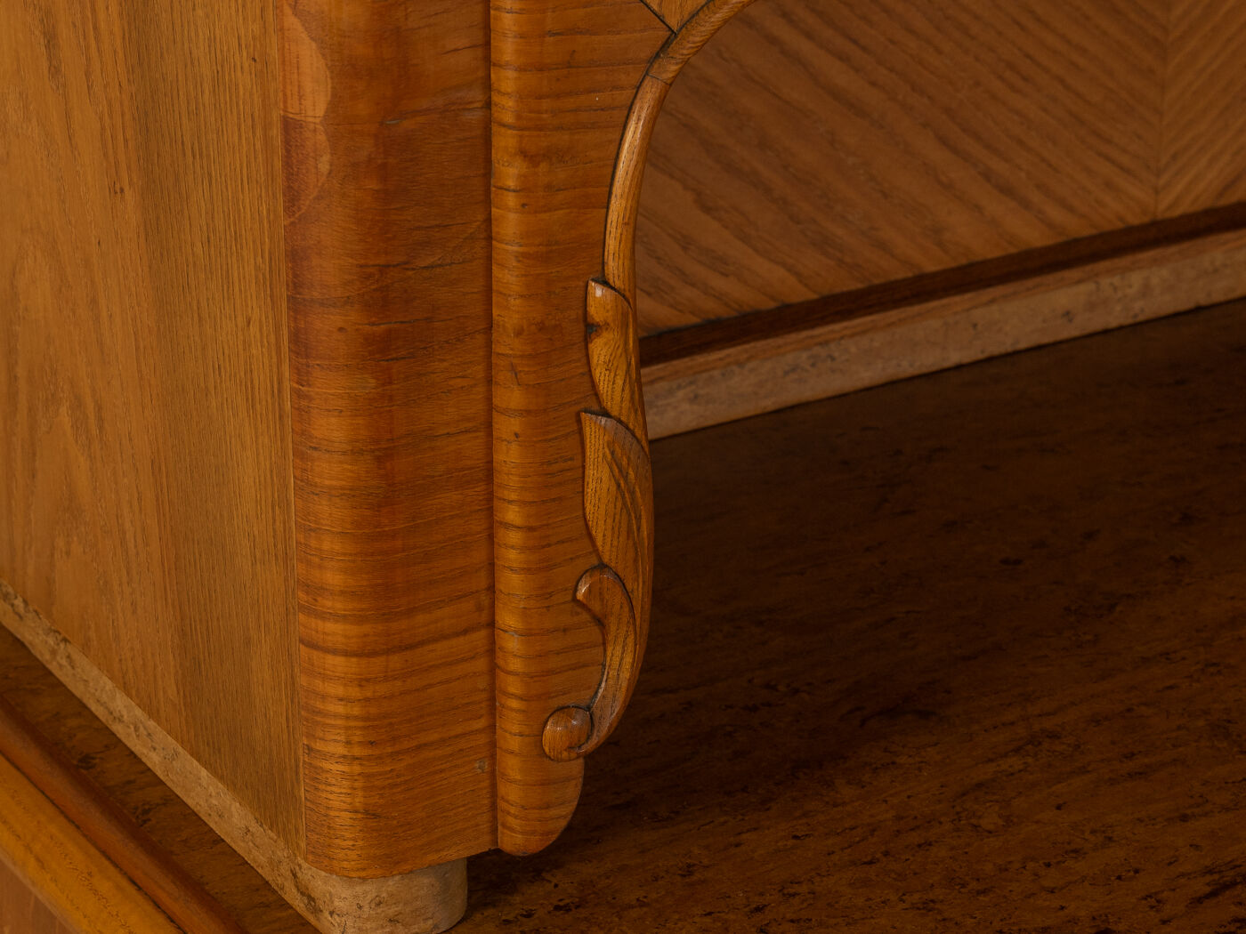 1930s Art déco kitchen cabinet