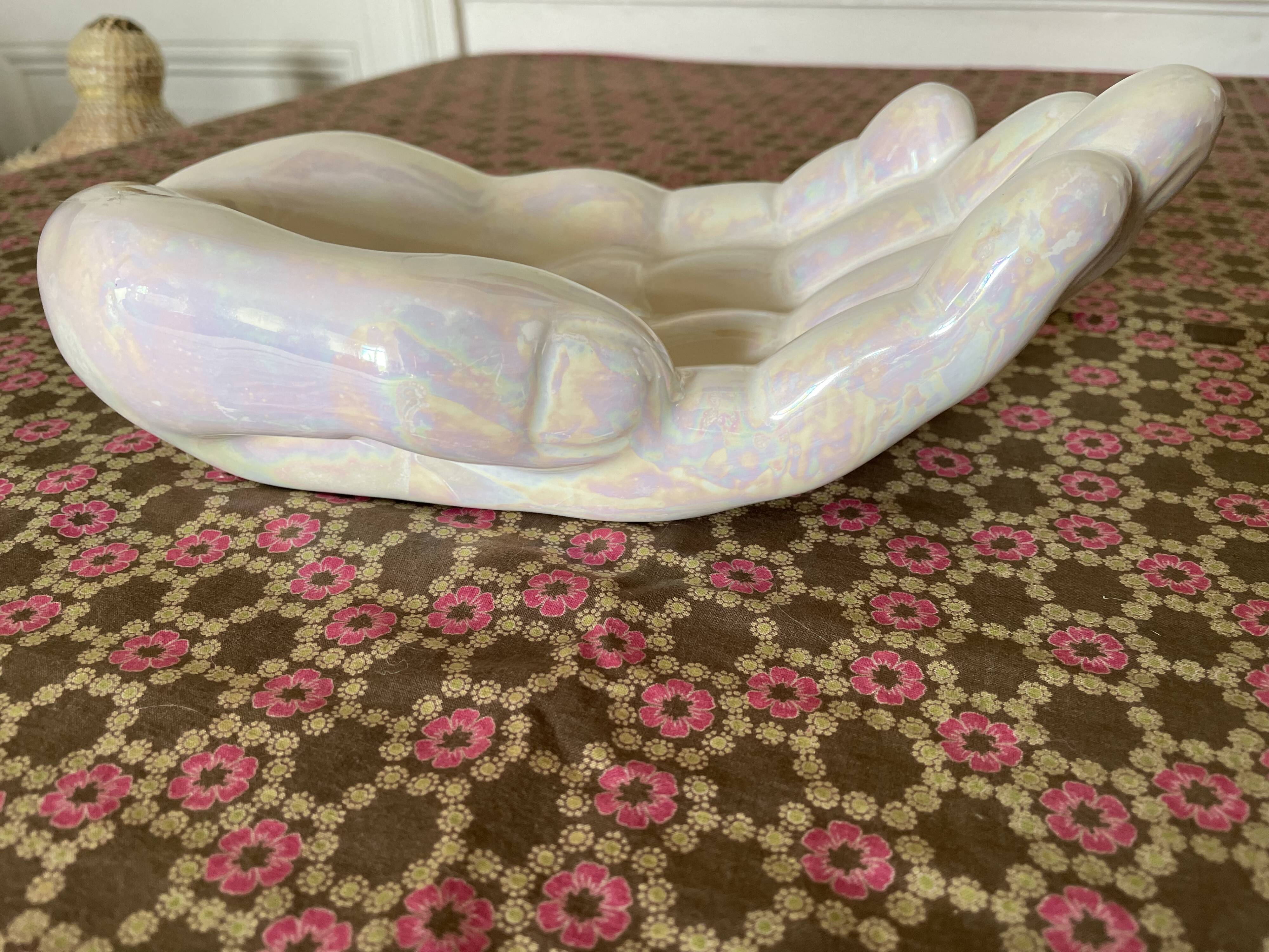 Empty ceramic hand pocket 1970