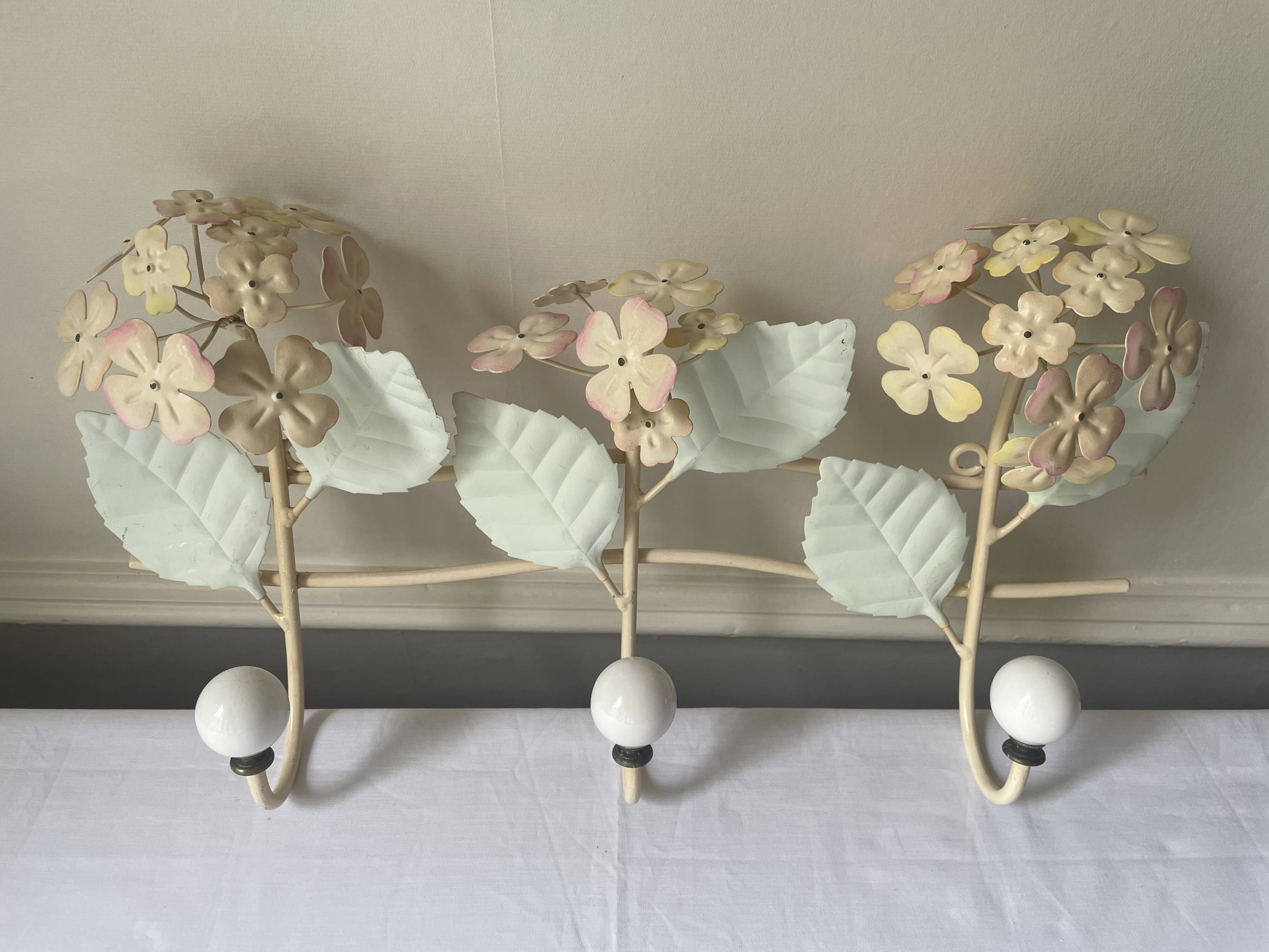 Hydrangea coat rack
