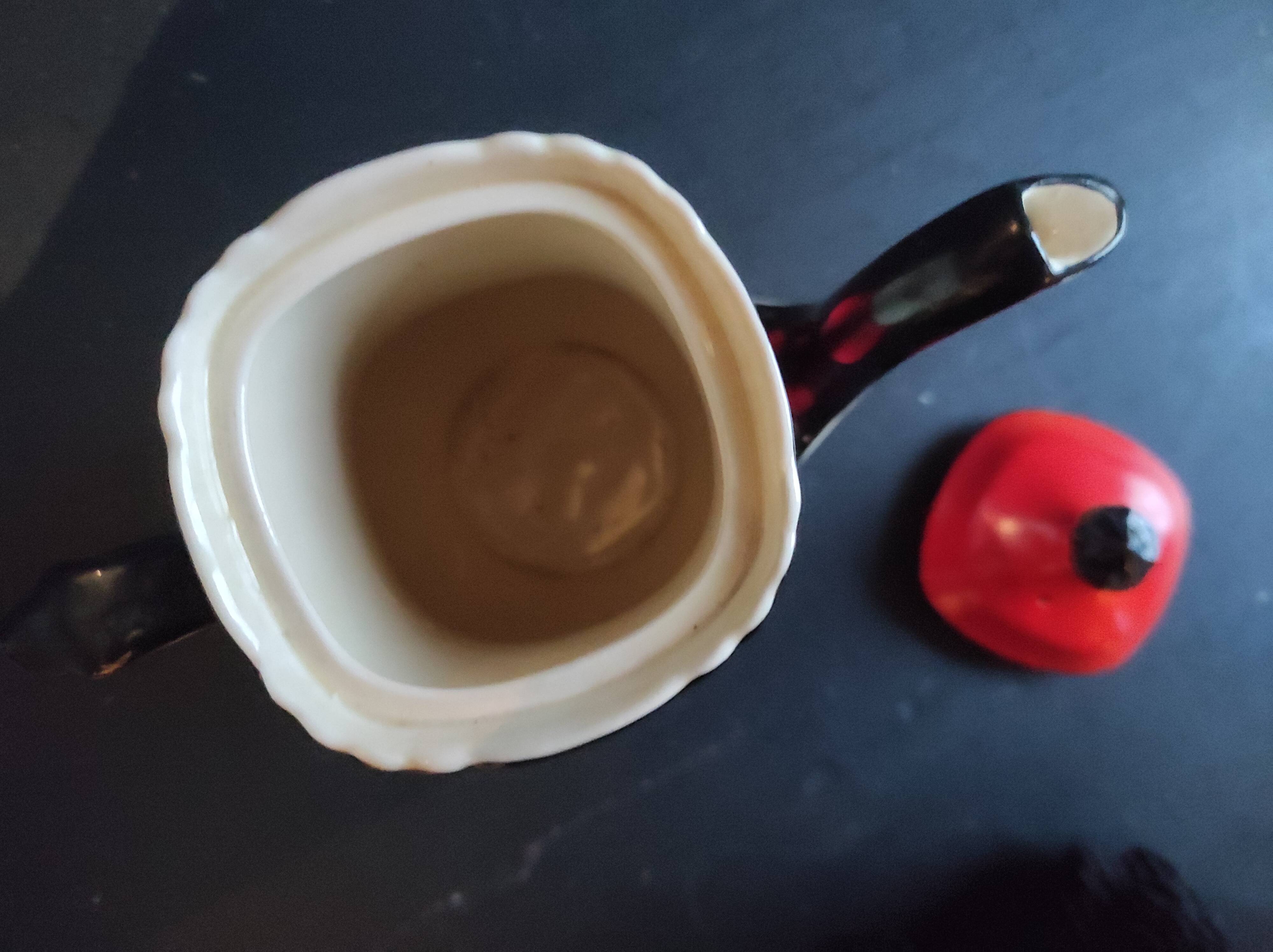 English vintage coffee or tea pot, Wedgwood, mod. Richelieu