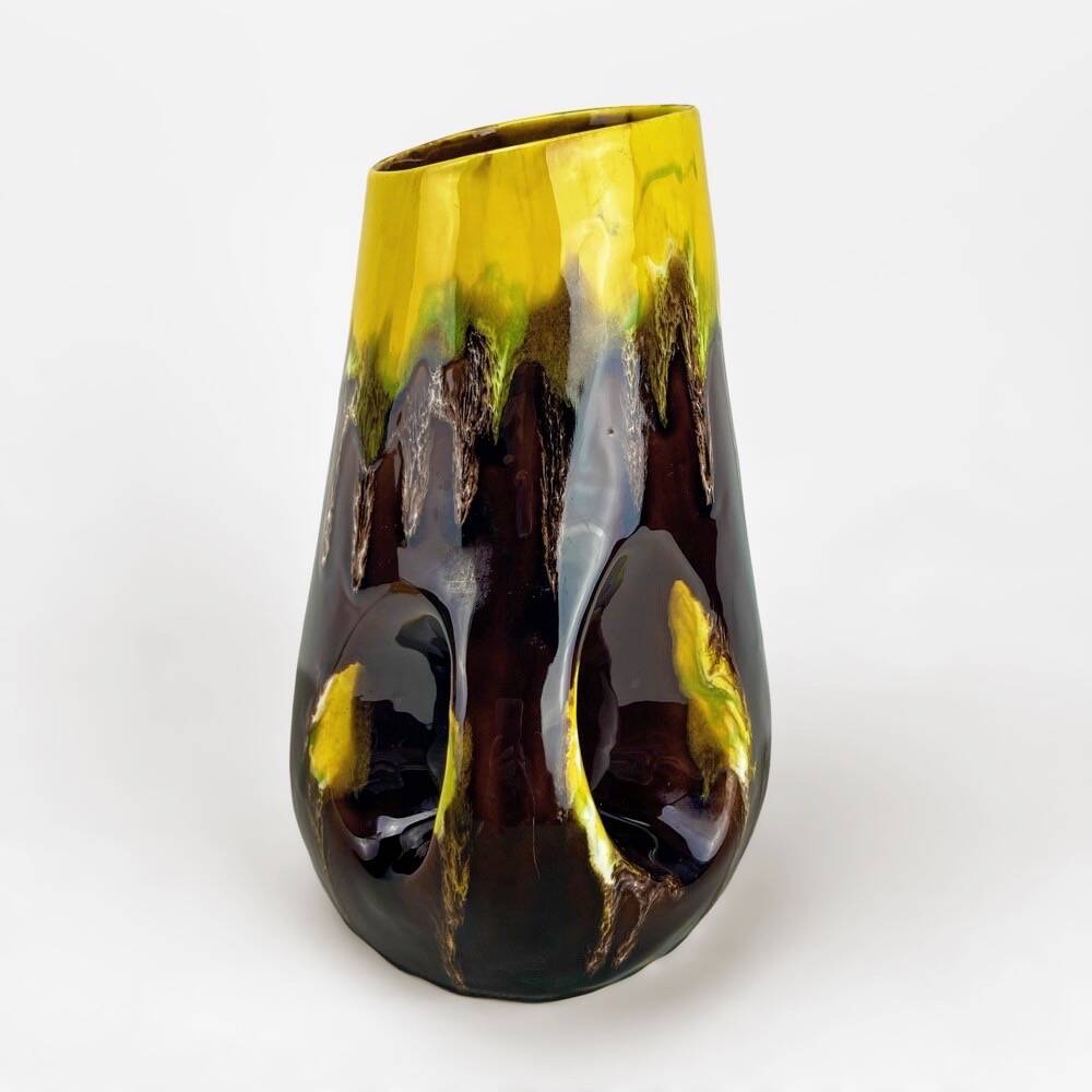 Vase with handle in glazed ceramic with vintage drips