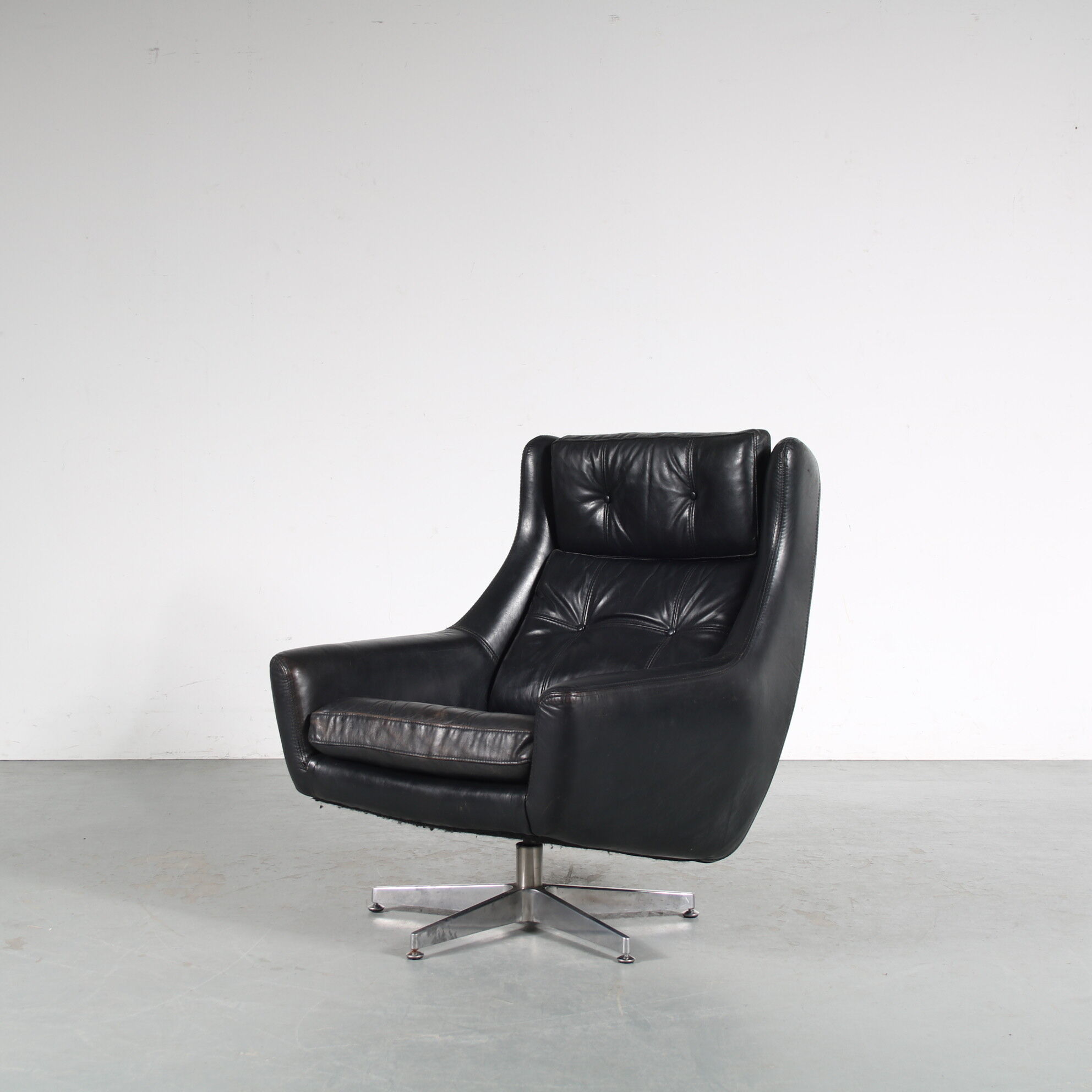 1960s Swivel chair by Artifort, Netherlands