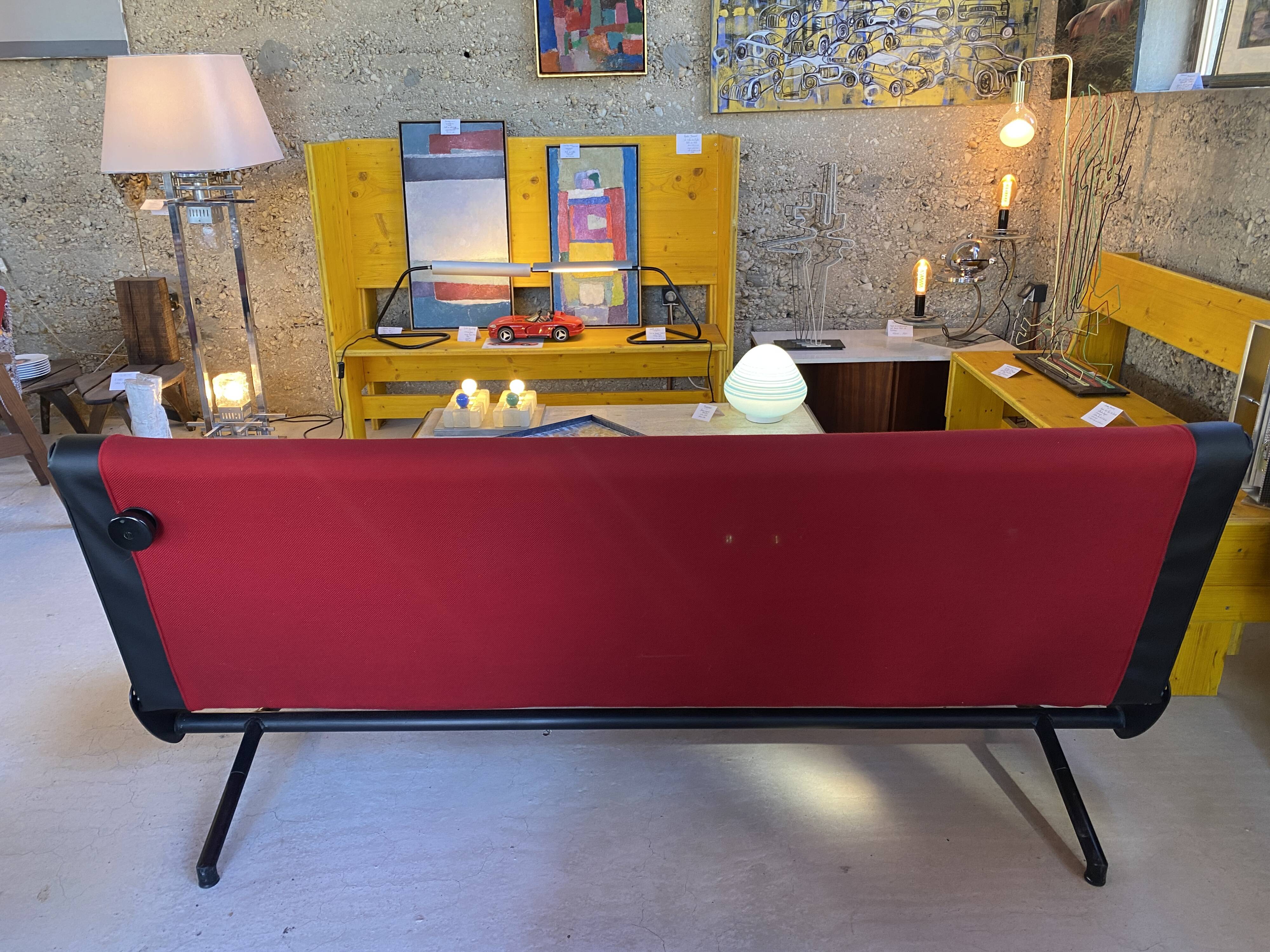 Osvaldo Borsani D70 Tecno sofa, 1960 Limited edition