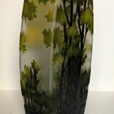 Vase en verre multicouche gravé à l'acide à section rectangulaire