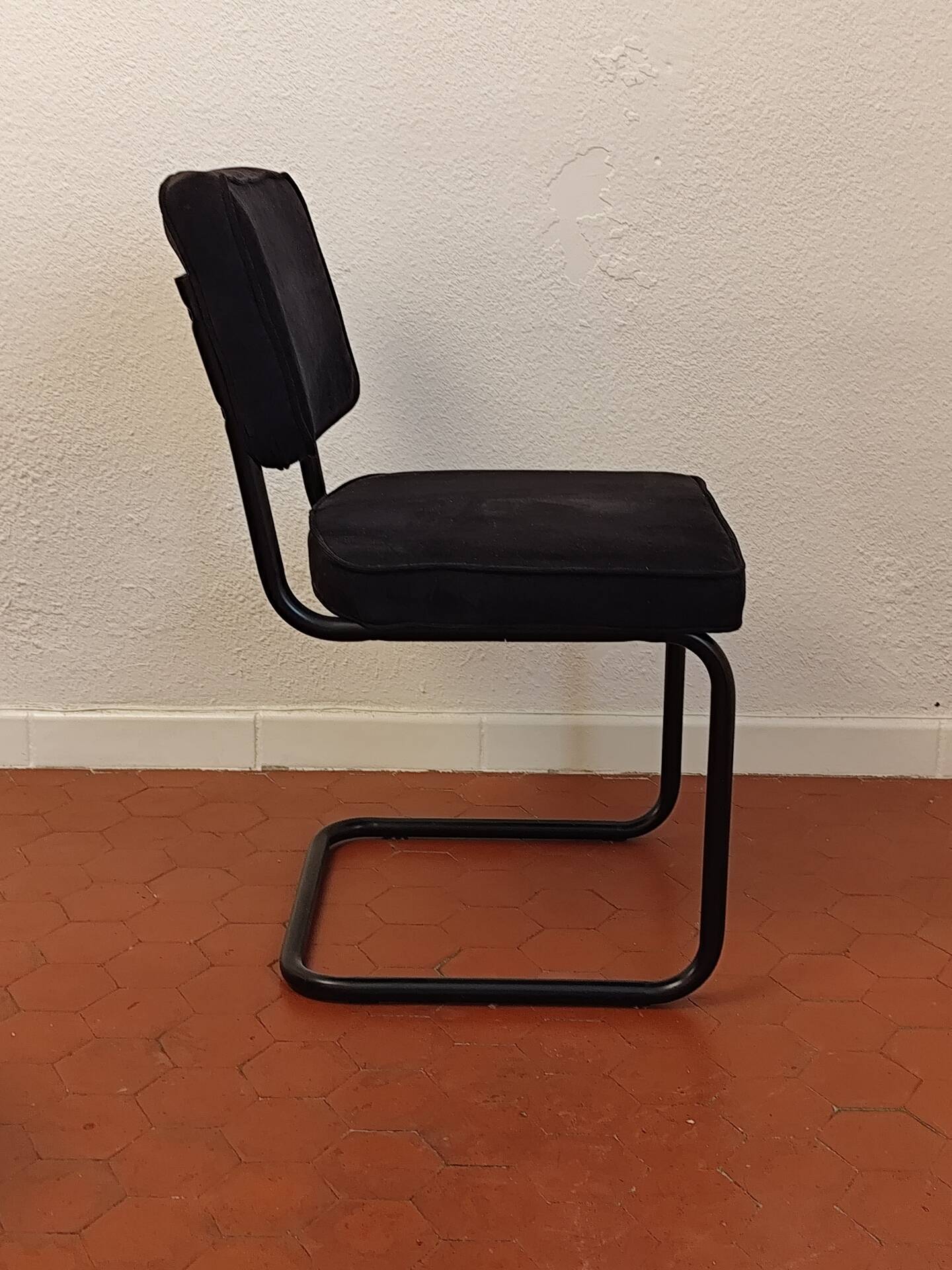 Lot 4 chaises velours noir