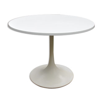 Werzalit Dining Room Tulip Table Molded Laminate