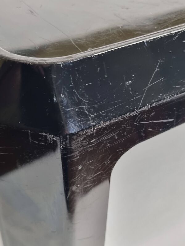 Table basse Kartell par Alberto Rosselli – Design italien années 1970