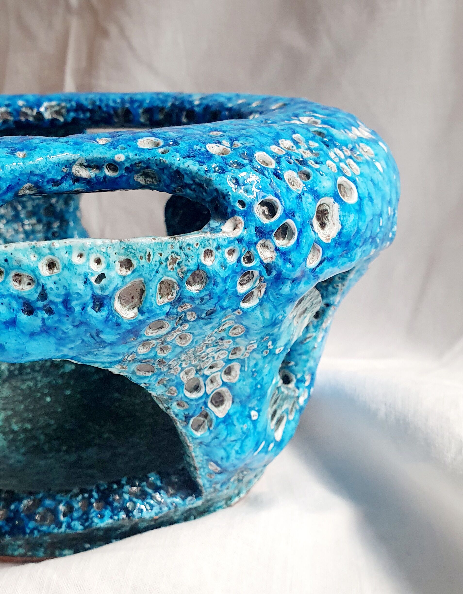 Enamel candle holder of the cyclops glaciers