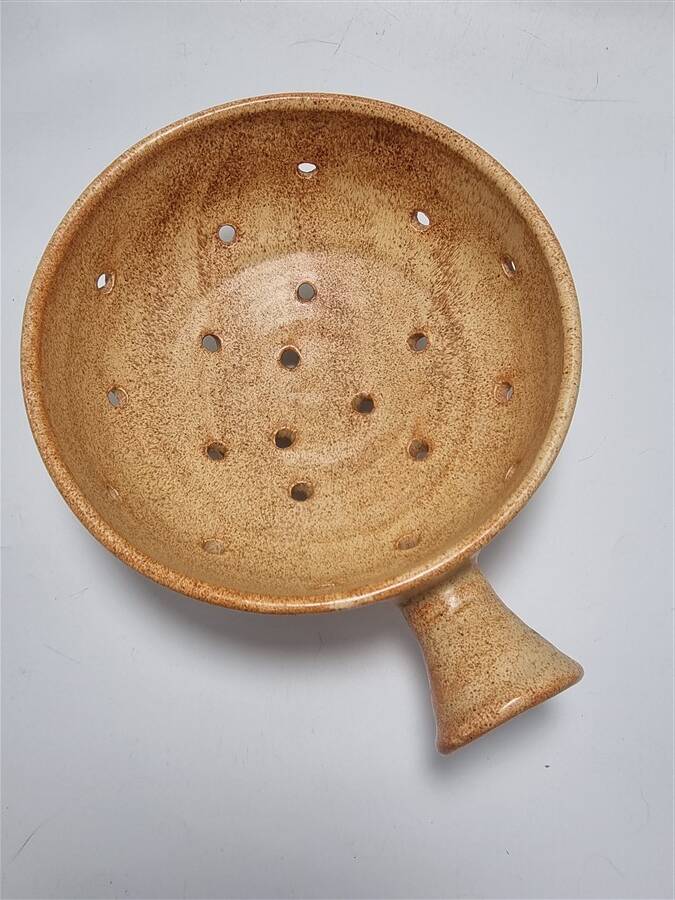 Ceramic colander