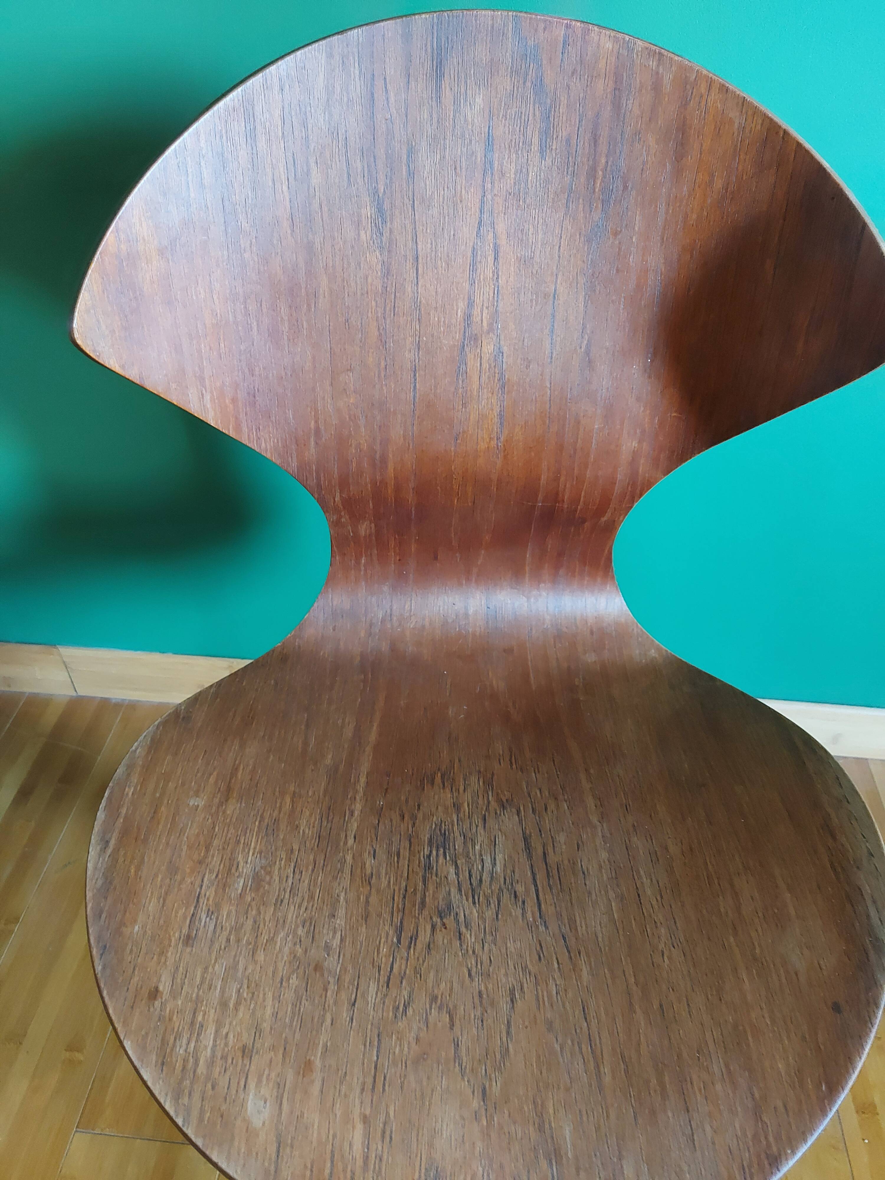 Chaise en bois courbé