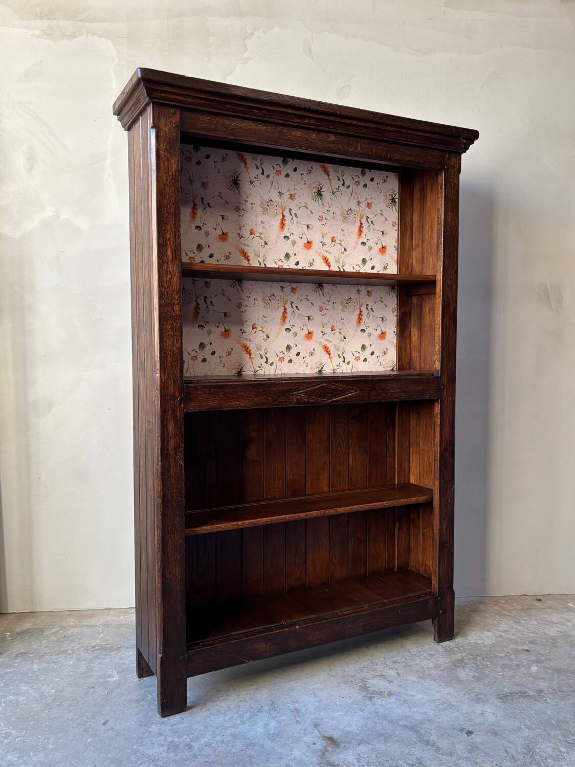 Oak bookcase or shelf