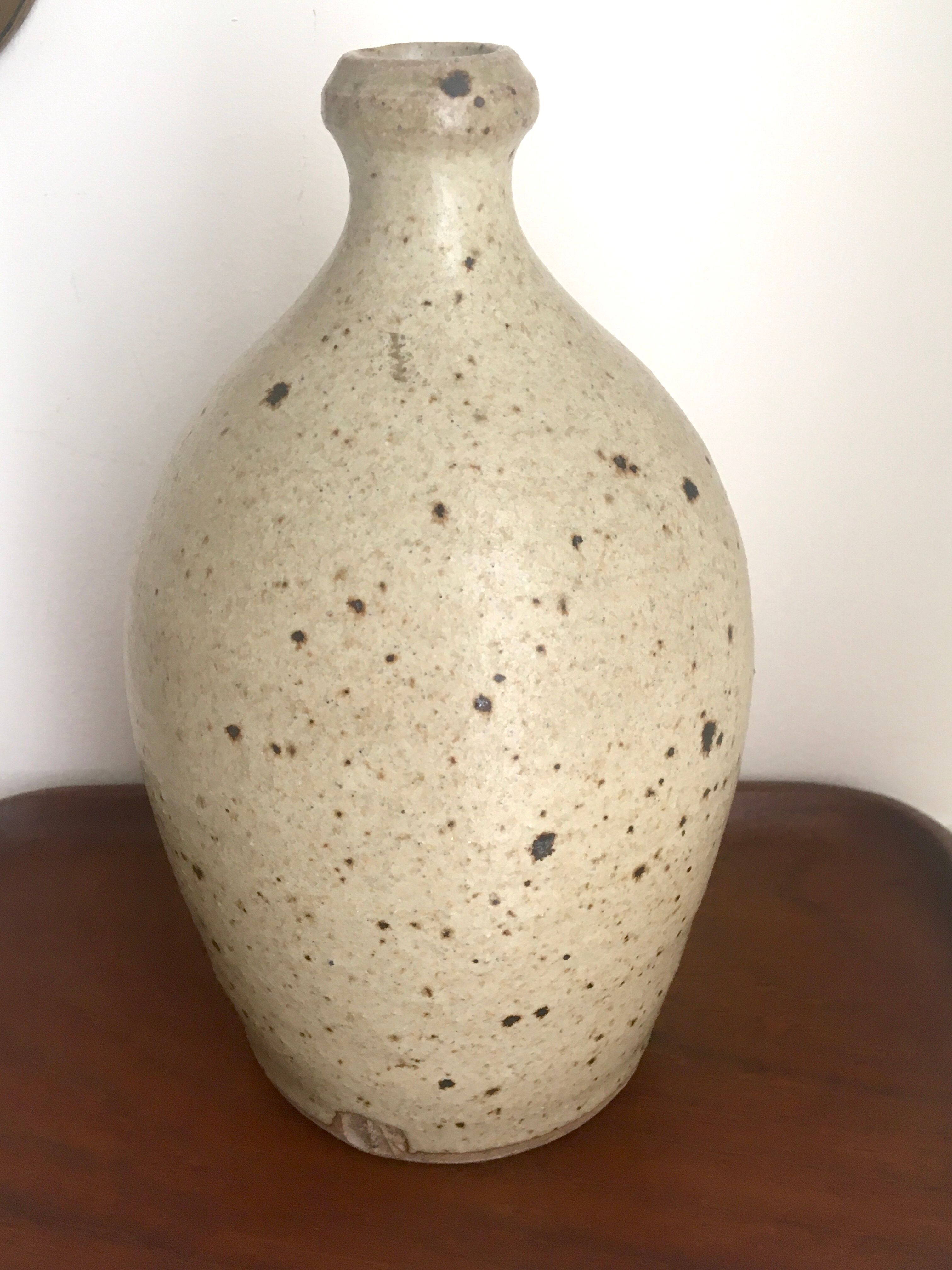 Pyrity sandstone bottle