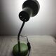 Lampe de table articulée flexible couleur vert olive métal chromé vintage.