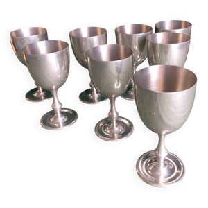 verres à pied en métal