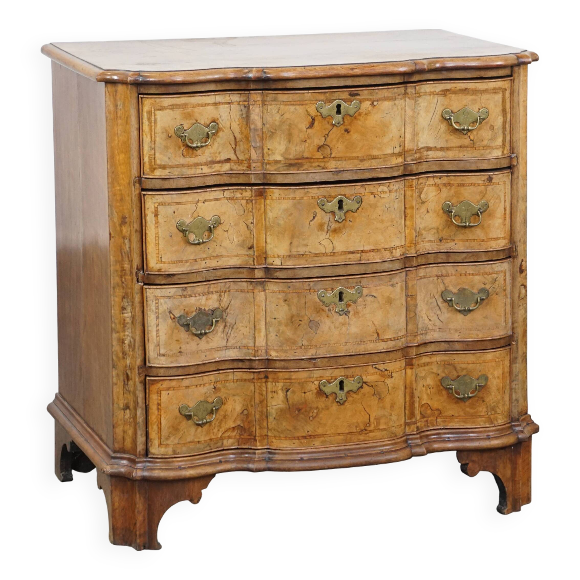 Baroque organ-bent walnut antique chest of drawers from the 18th century