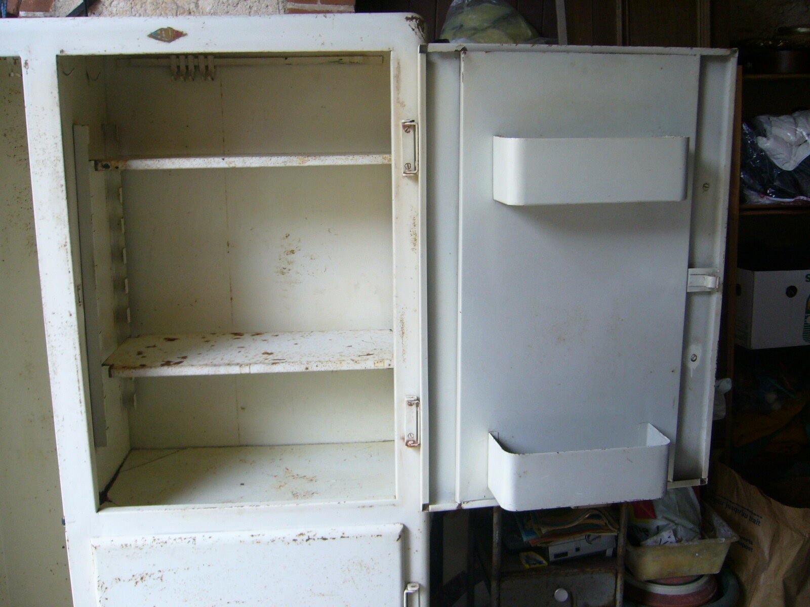 Three-door metal cabinet old CDS France