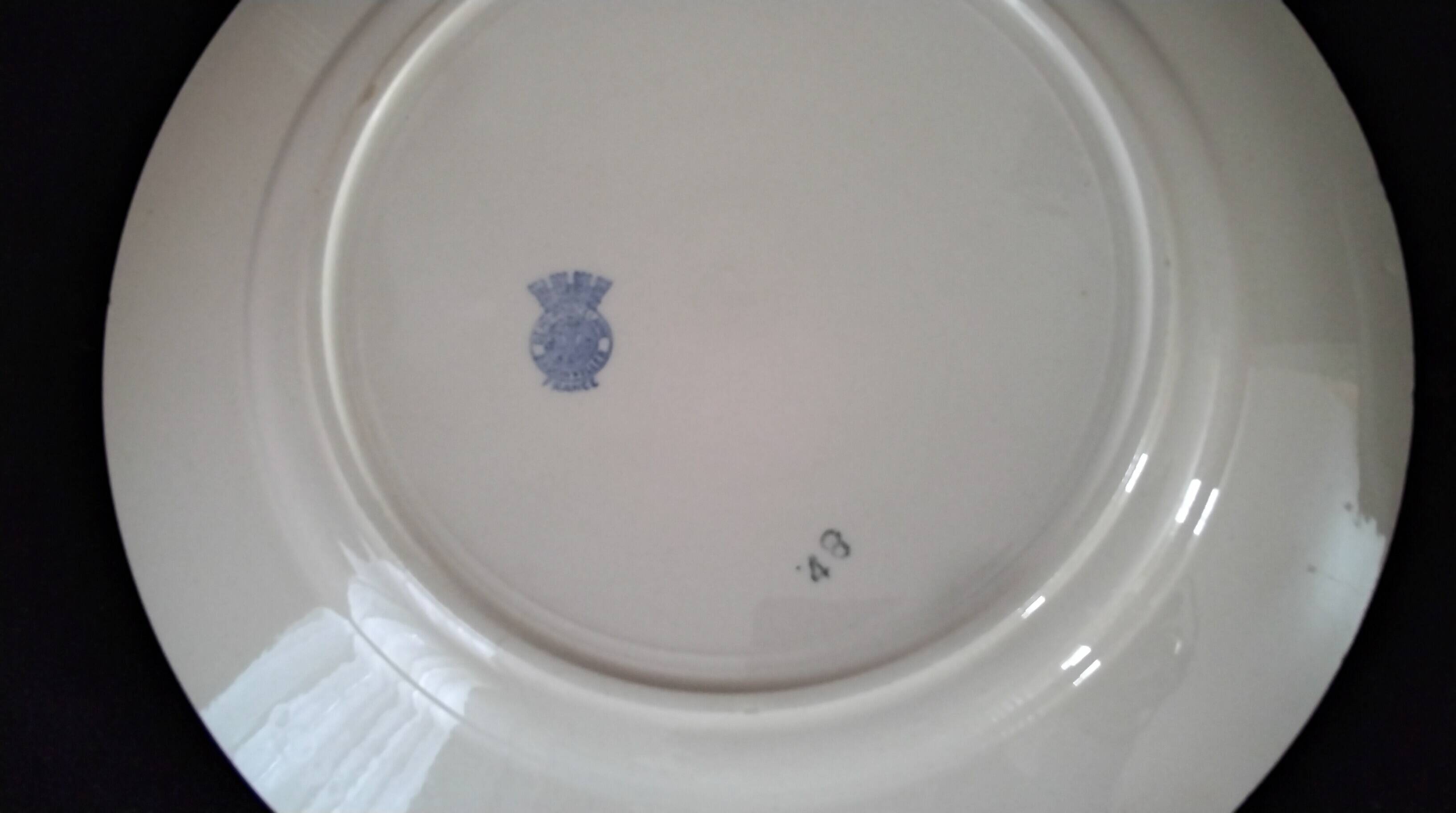 6 flat plates made of semi-porcelain from Badonviller