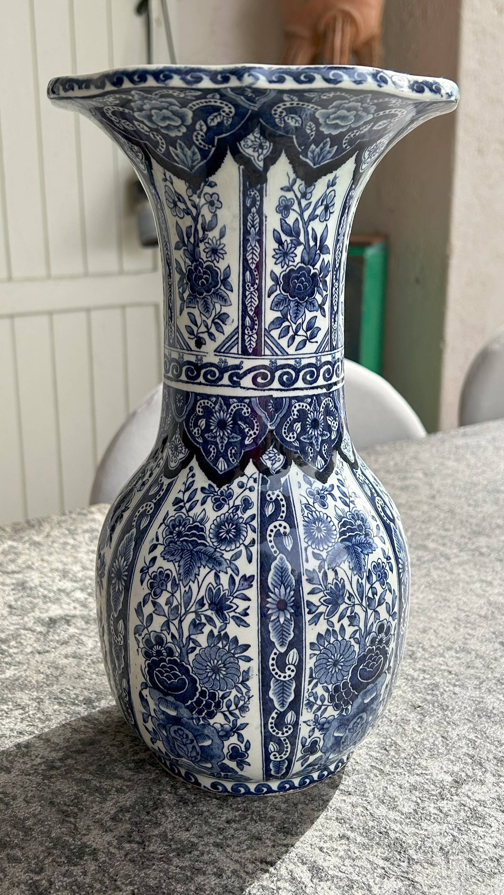 Delft porcelain vase