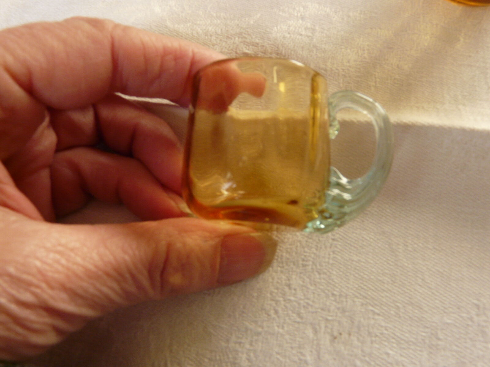 6 verres à liqueur modèle Georges Sand verre teinté