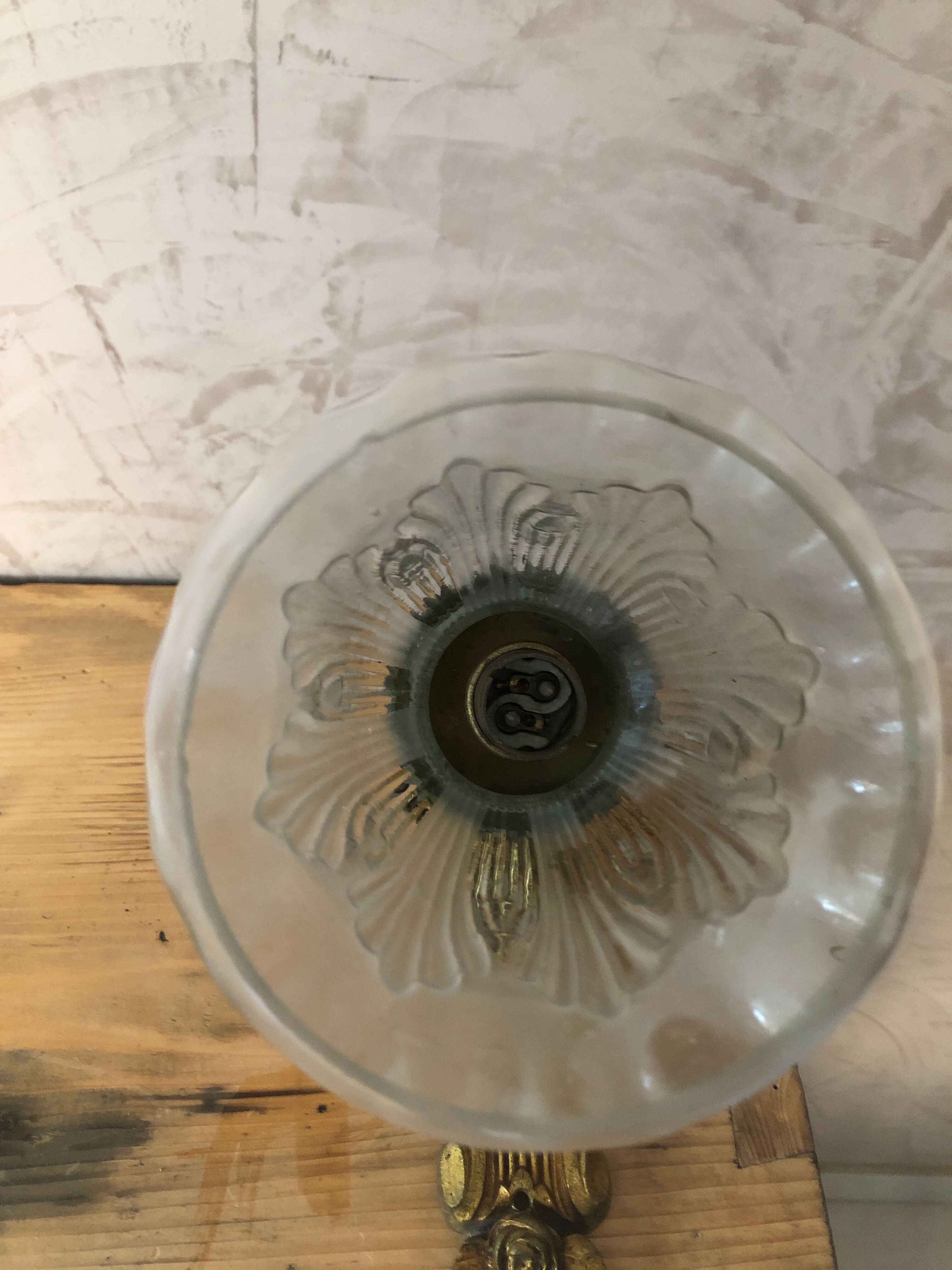 Bronze wall lamp