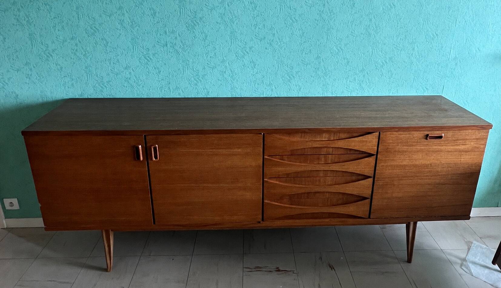 Scandinavian-style enfilade by EROS, made around 1960, in blonde teak, 220 cm.