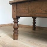 Coffee table in oak
