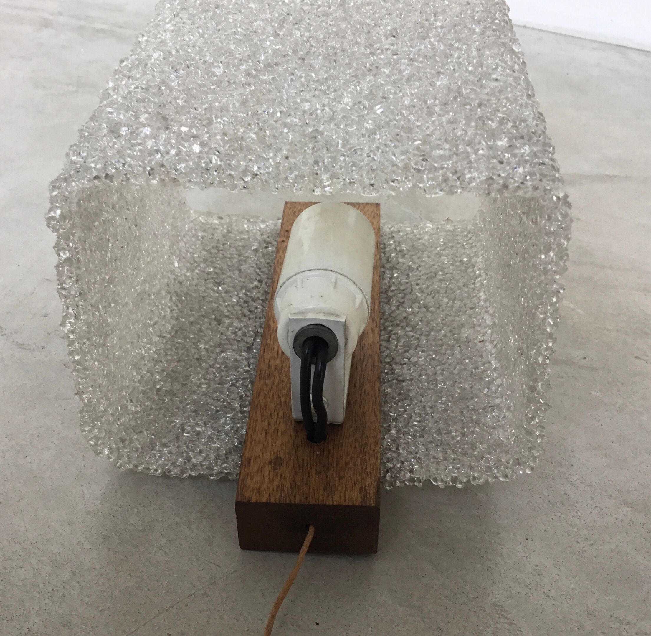 Scandinavian wall lamp teak and perspex - 1960