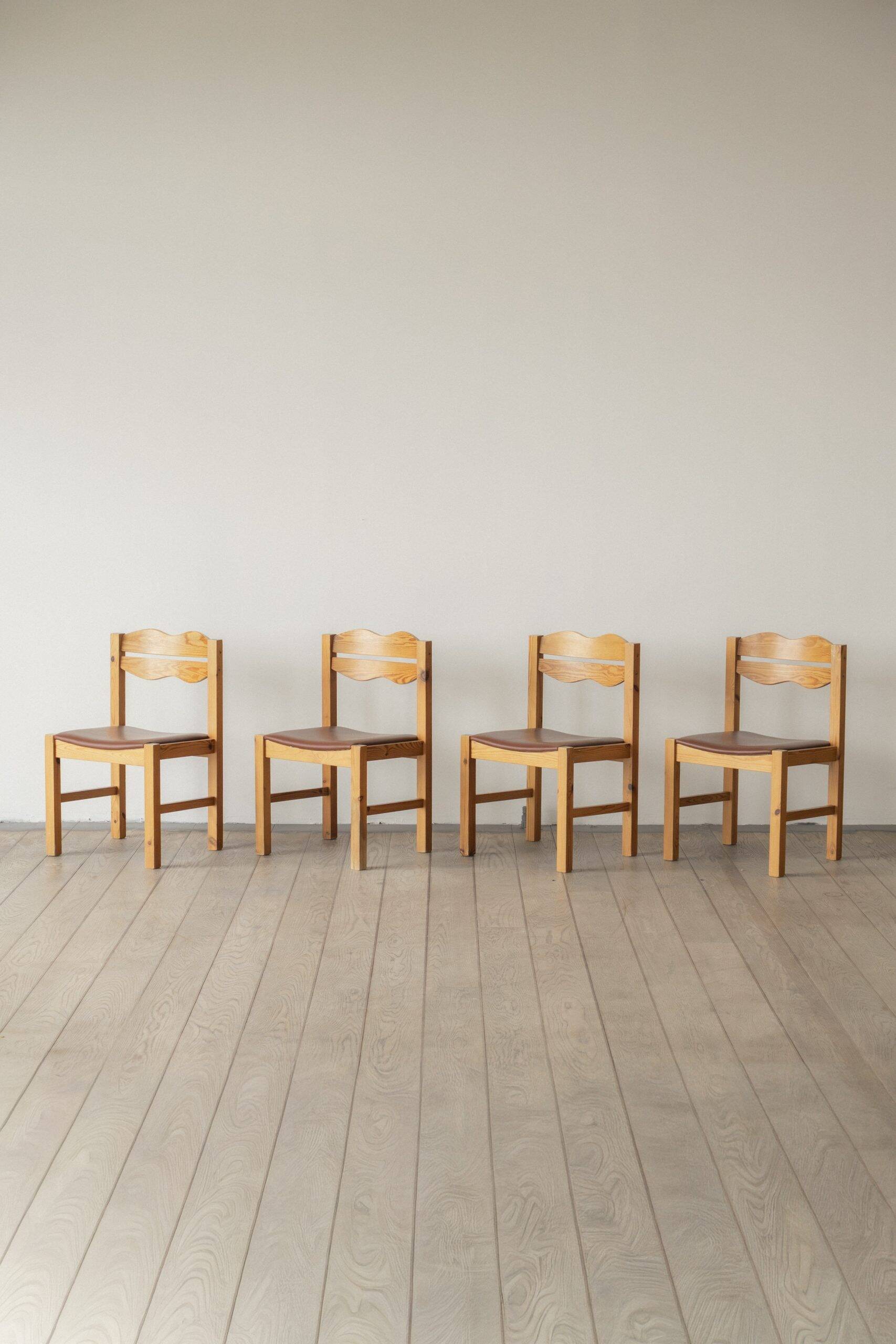 Dining chair (set of four)