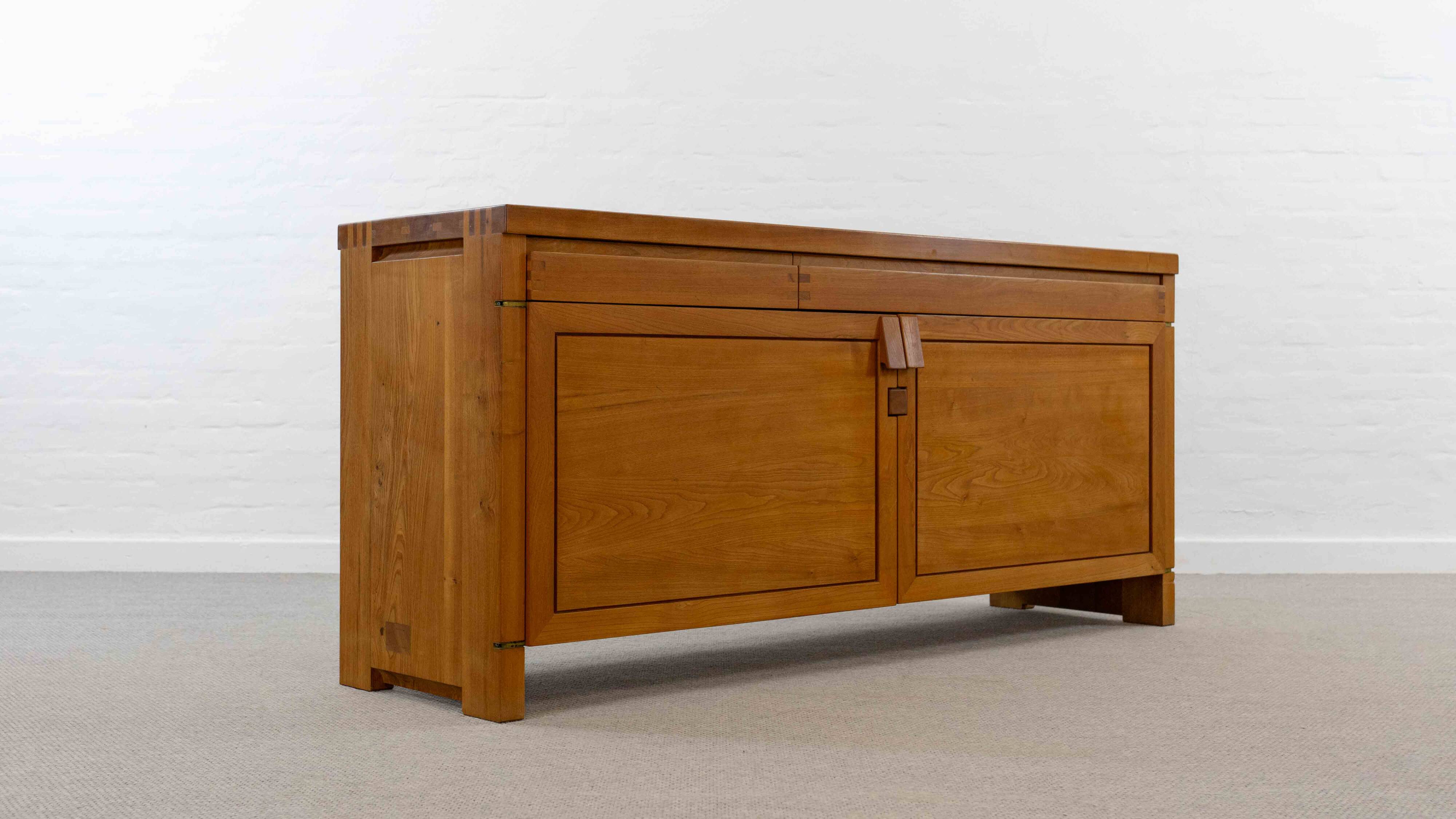 Sideboard R08 de Pierre Chapo en orme massif