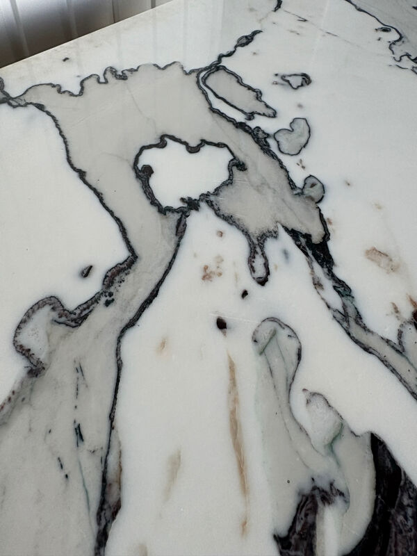 Grande console en marbre Calacatta Viola & merisier massif