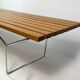 Banc Harry Bertoia pour Knoll en métal chromé et lattes en bois massif, années 60