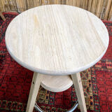 High screw tabout with a metal foot rest