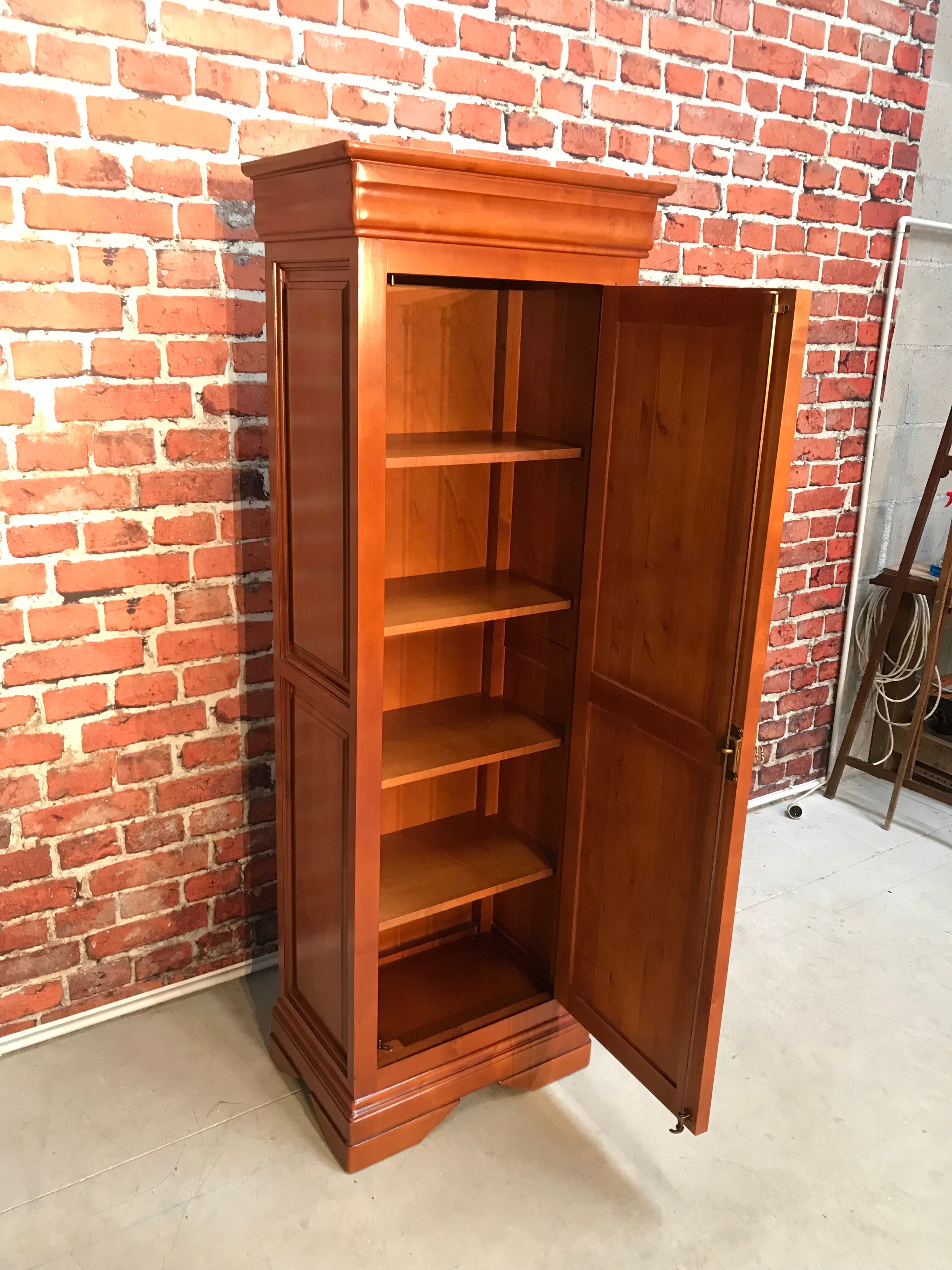 Single swing cabinet