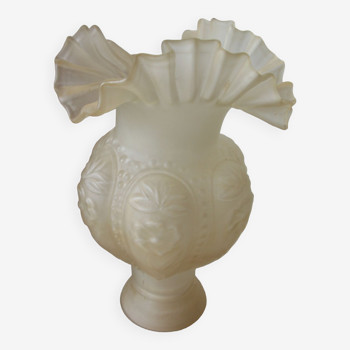 Vase floral decoration flower in relief corolla neck in vintage retro decorative glass
