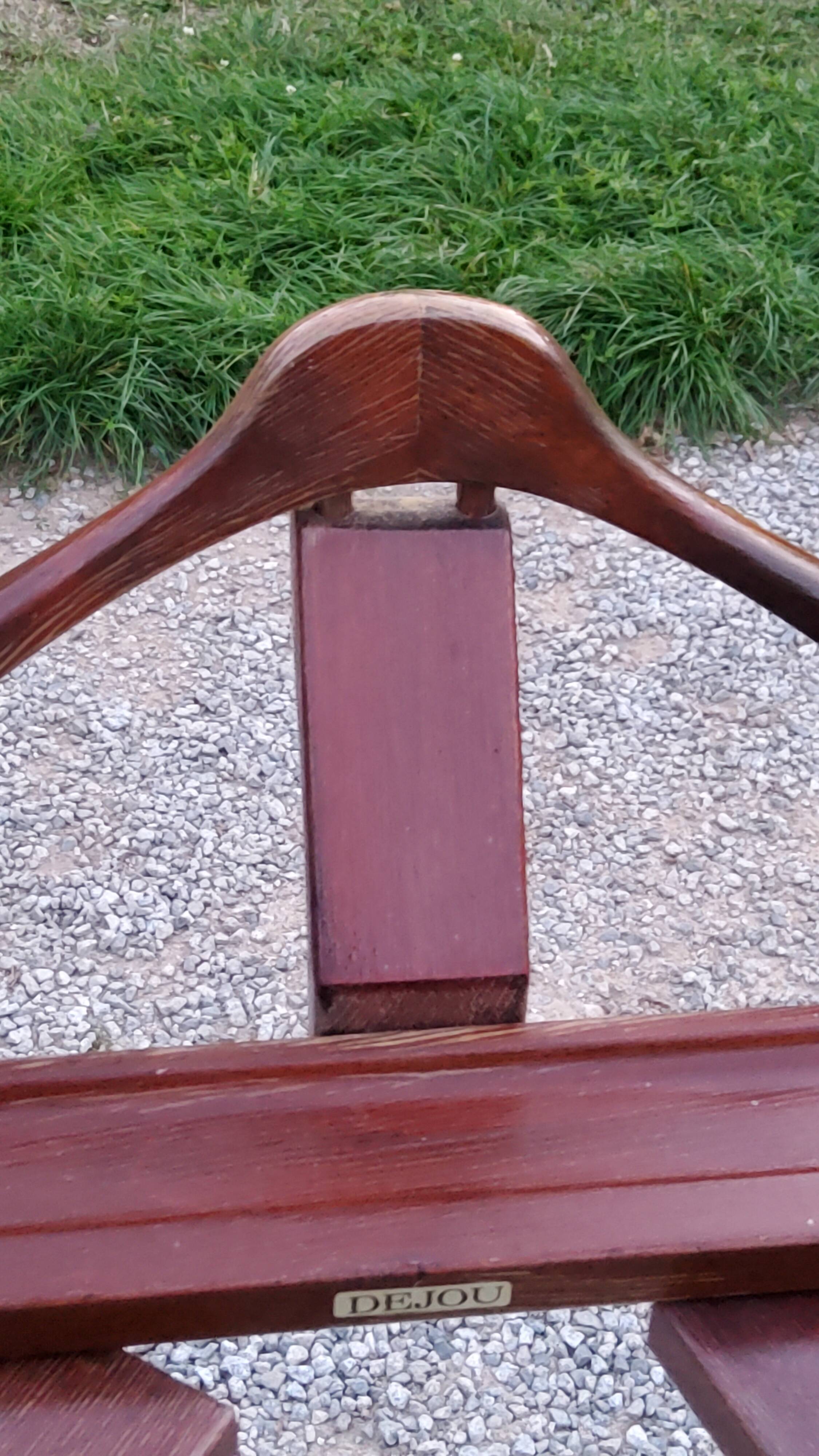 Mahogany stained wood valet Dejou editor