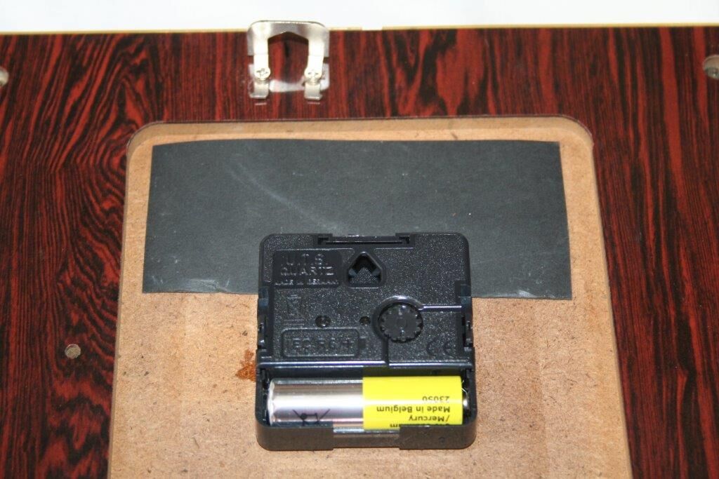 Jaz Transistor formica kitchen clock