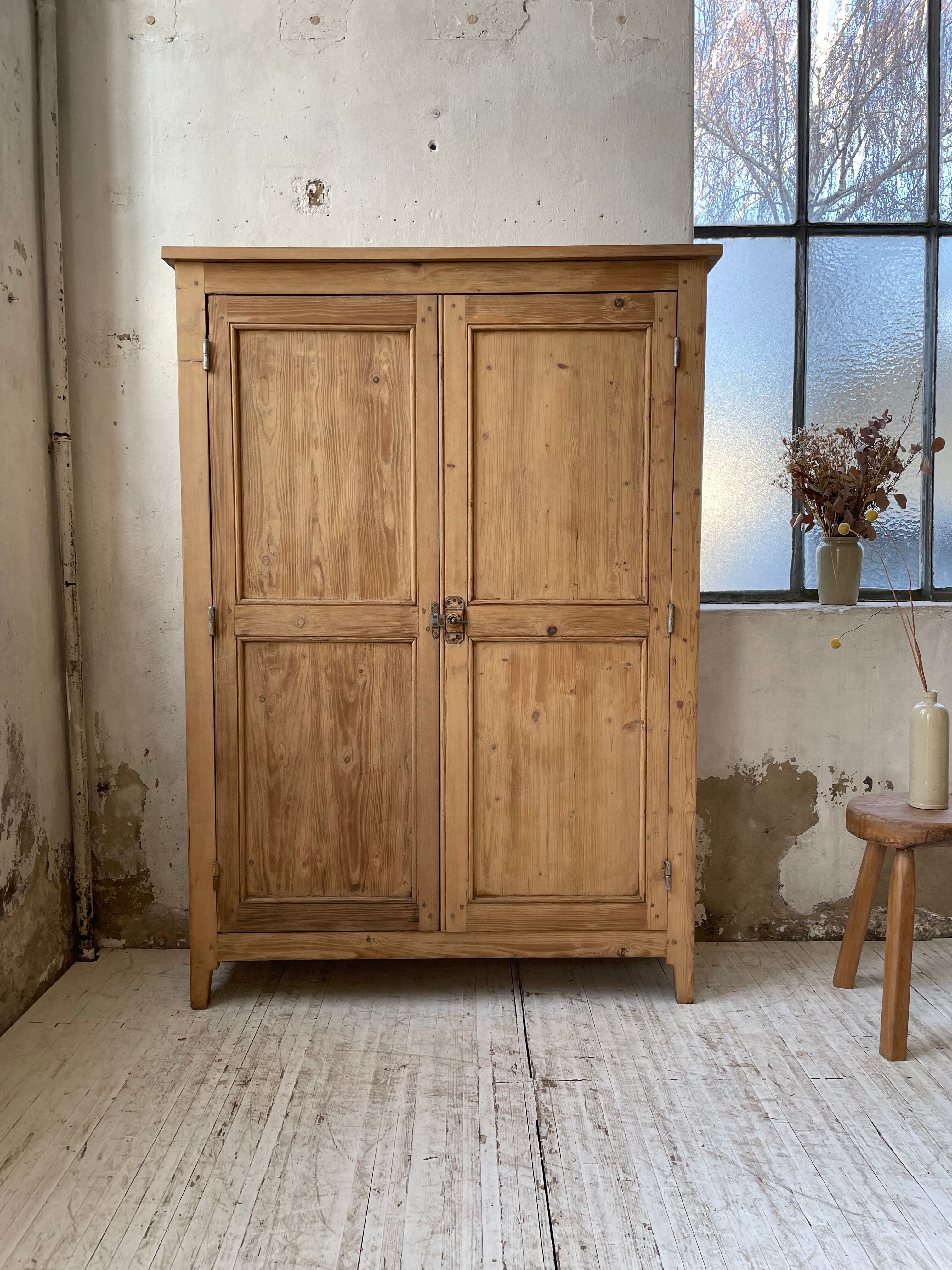 Wooden cabinet cuttery