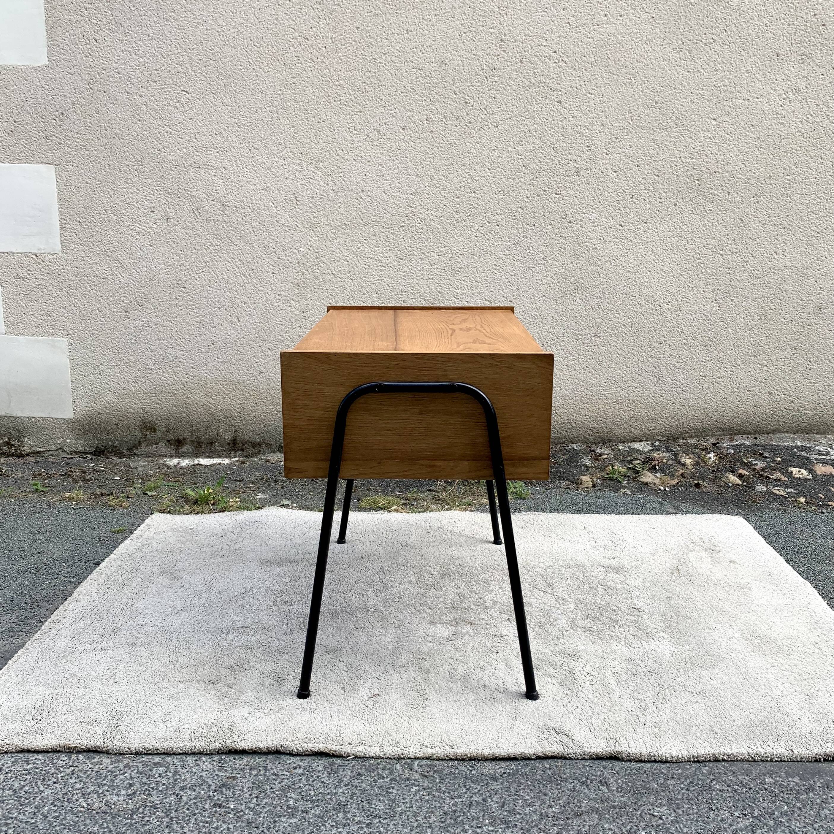 2-drawer, 1-compartment desk from 1950