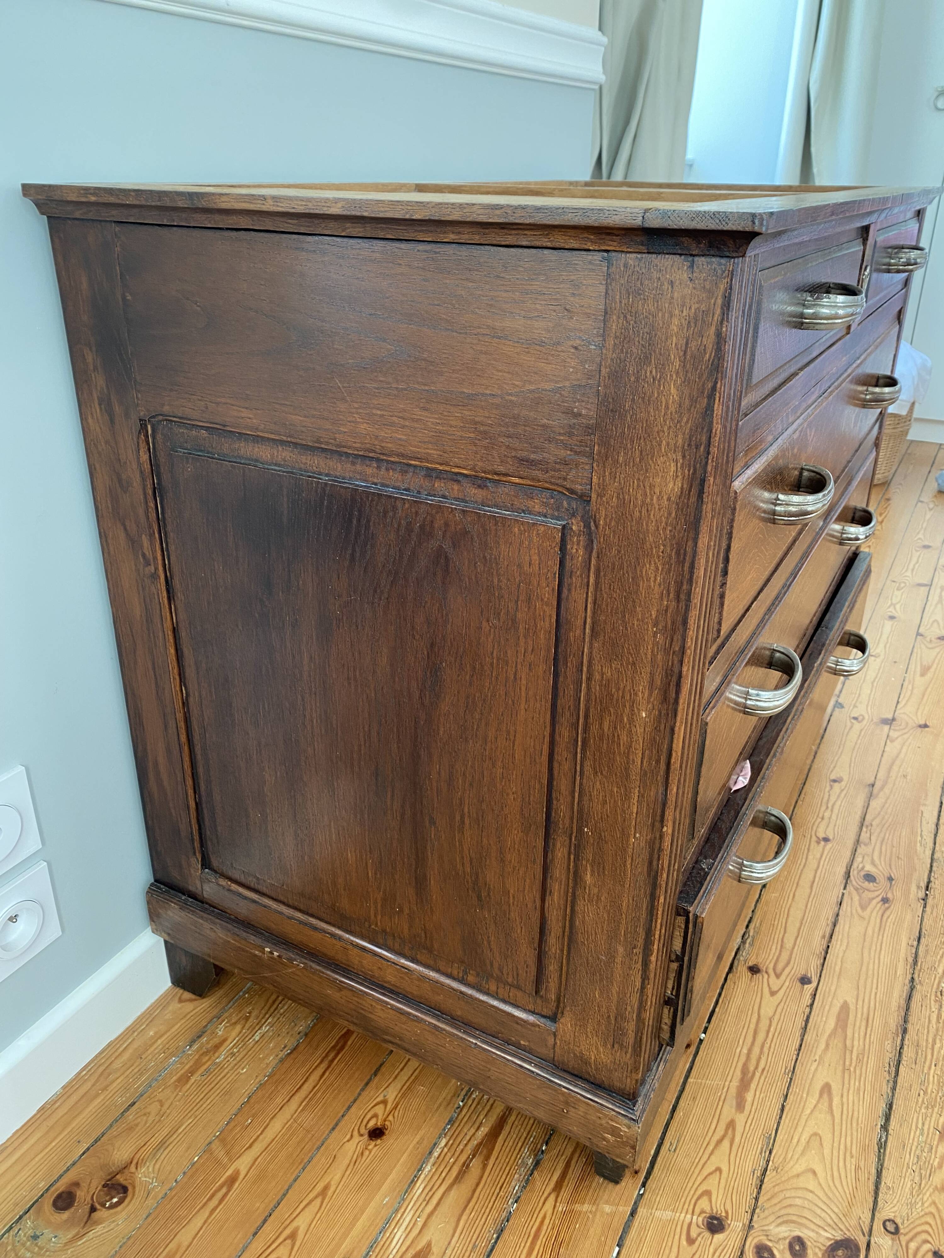 Wooden chest of drawers from the early 20th century