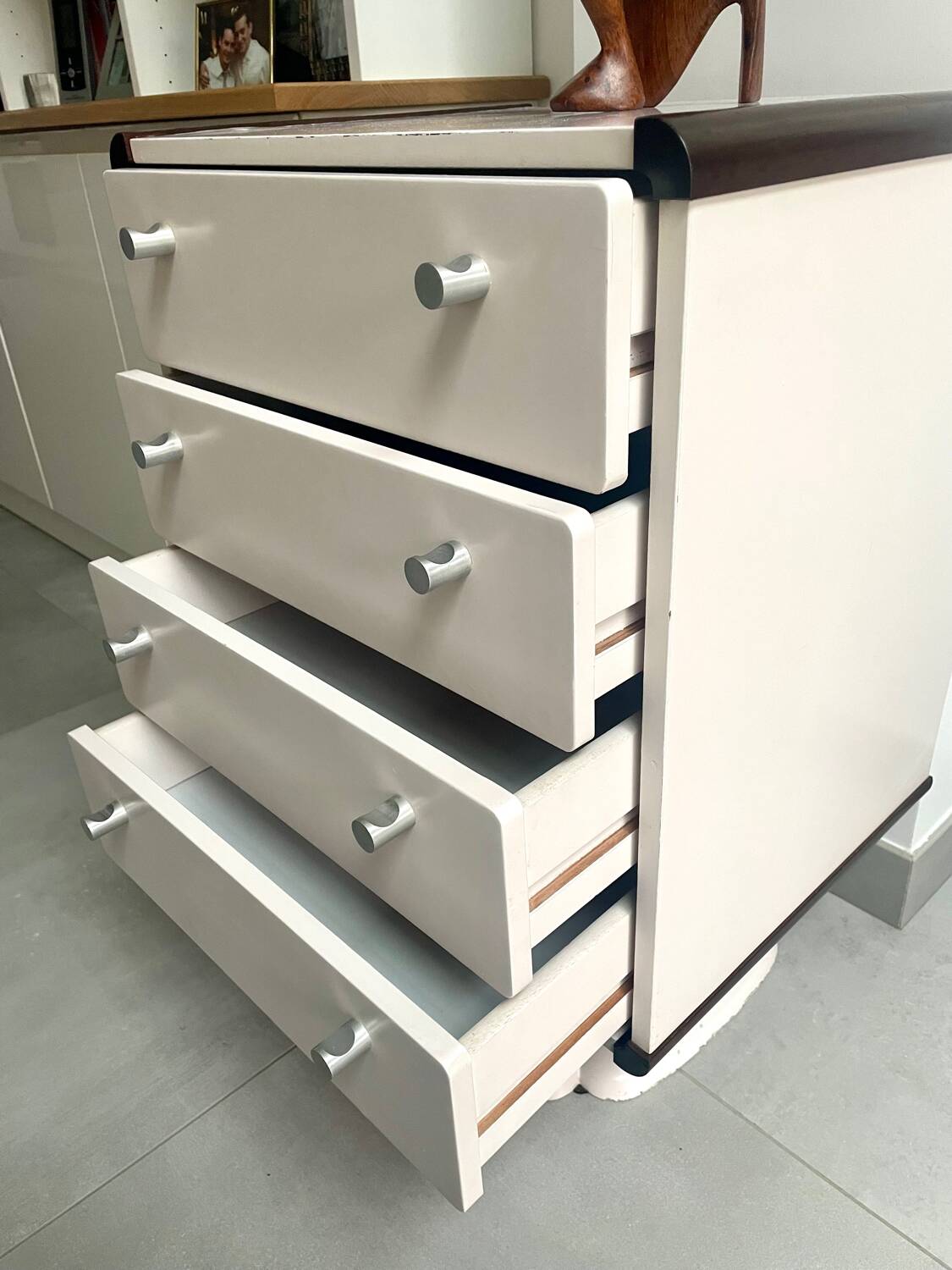 Small tulip-shaped chest of drawers 1970 Gauthier