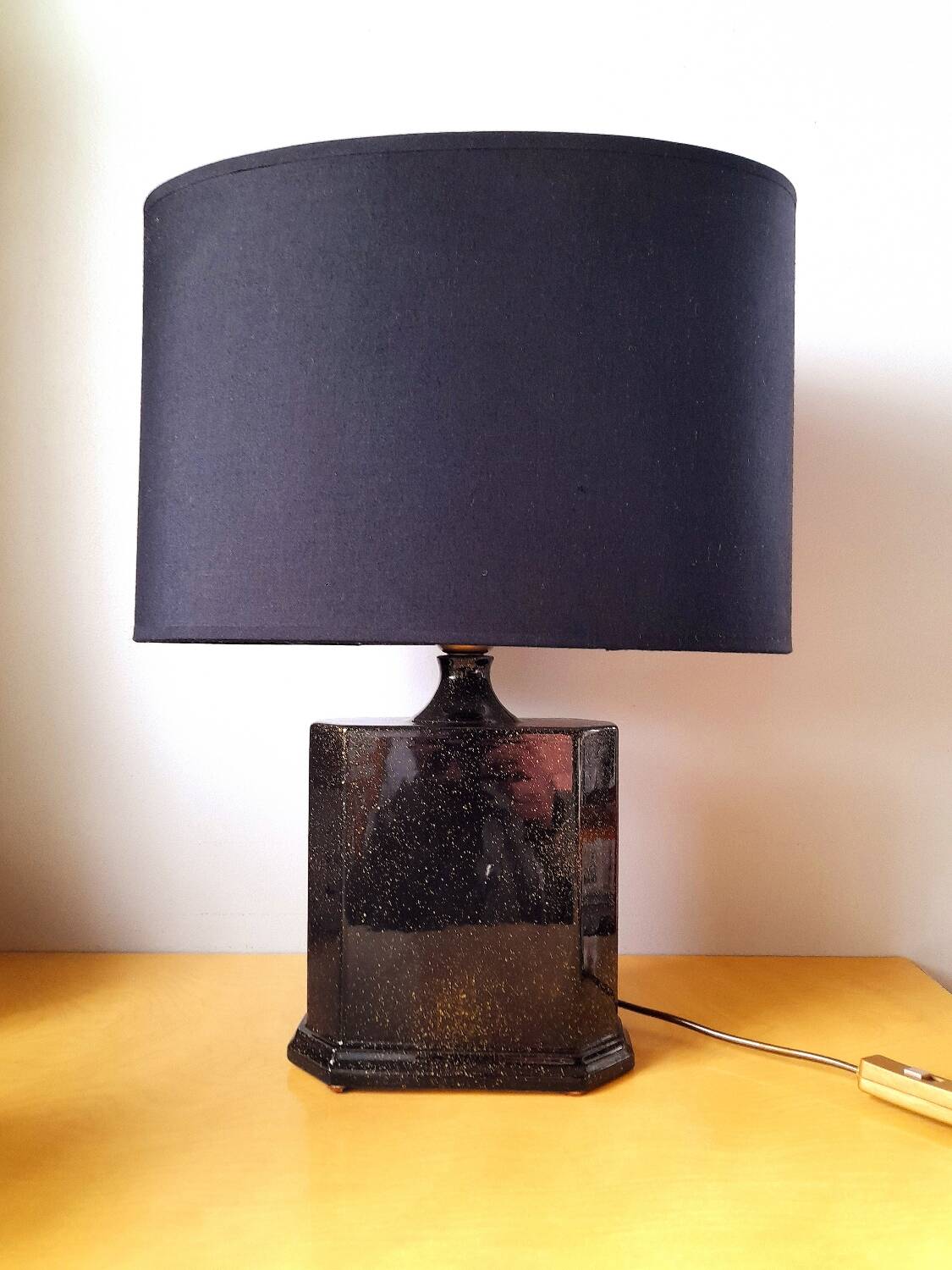 Lampe en céramique noir et or ,1980.