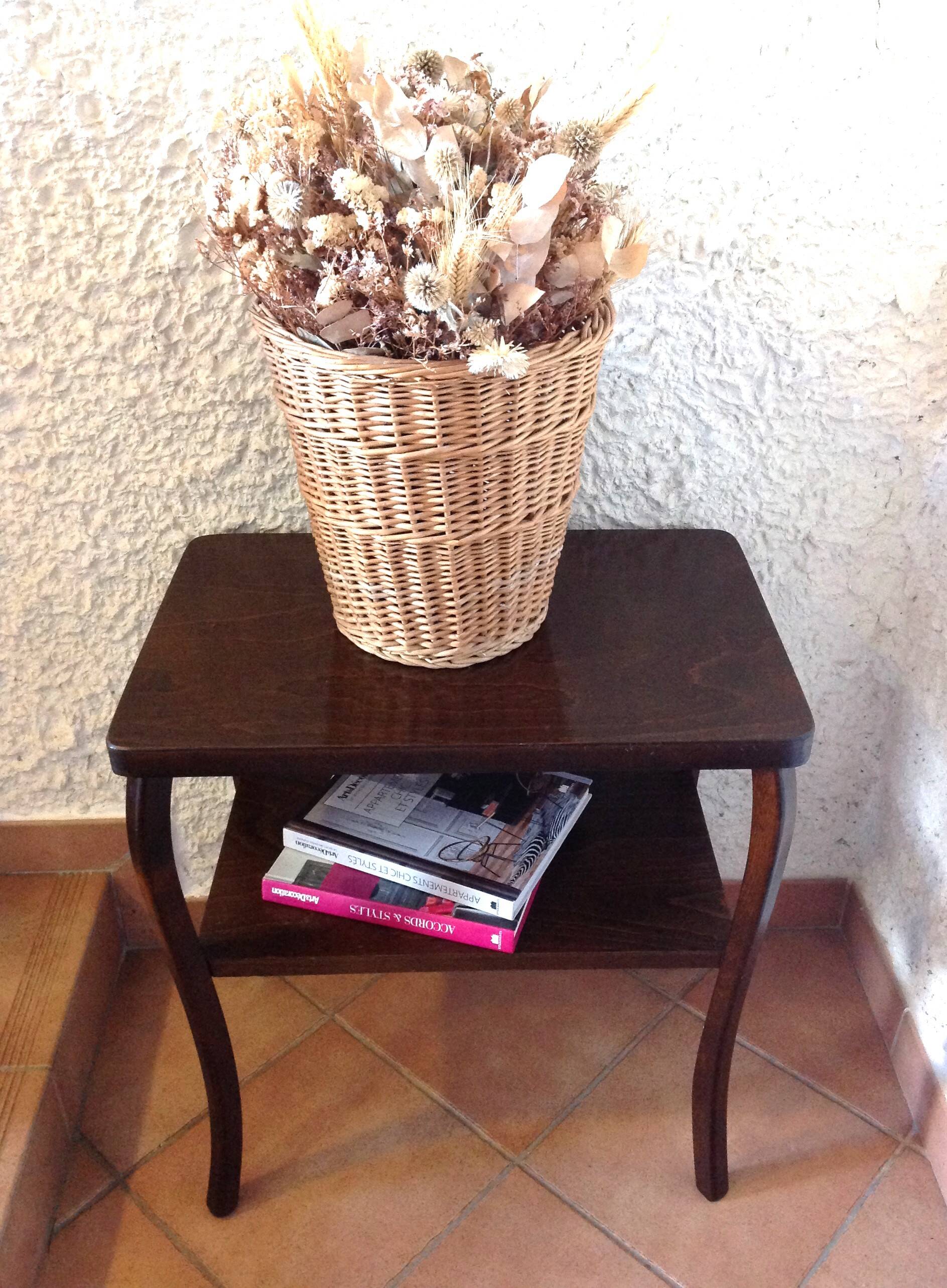 Varnished wooden stand with two shelves and curved legs / 50s-60s