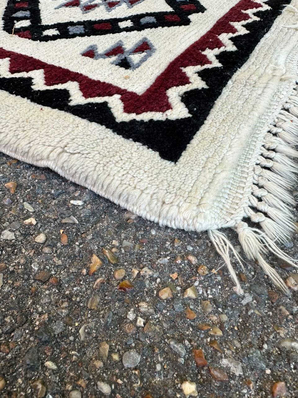 Pair of hand-knotted Berber Persian rugs in wool 81x131 cm