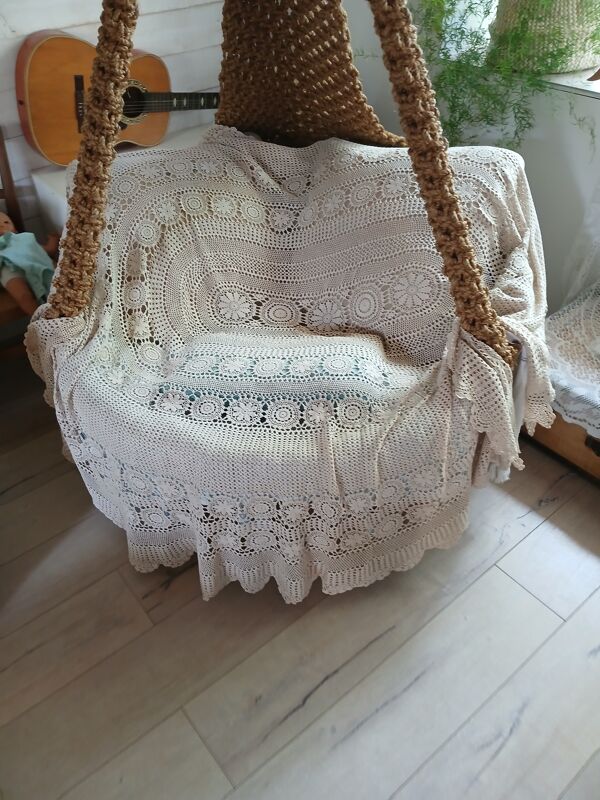 Nappe ancienne en crochet fait main
