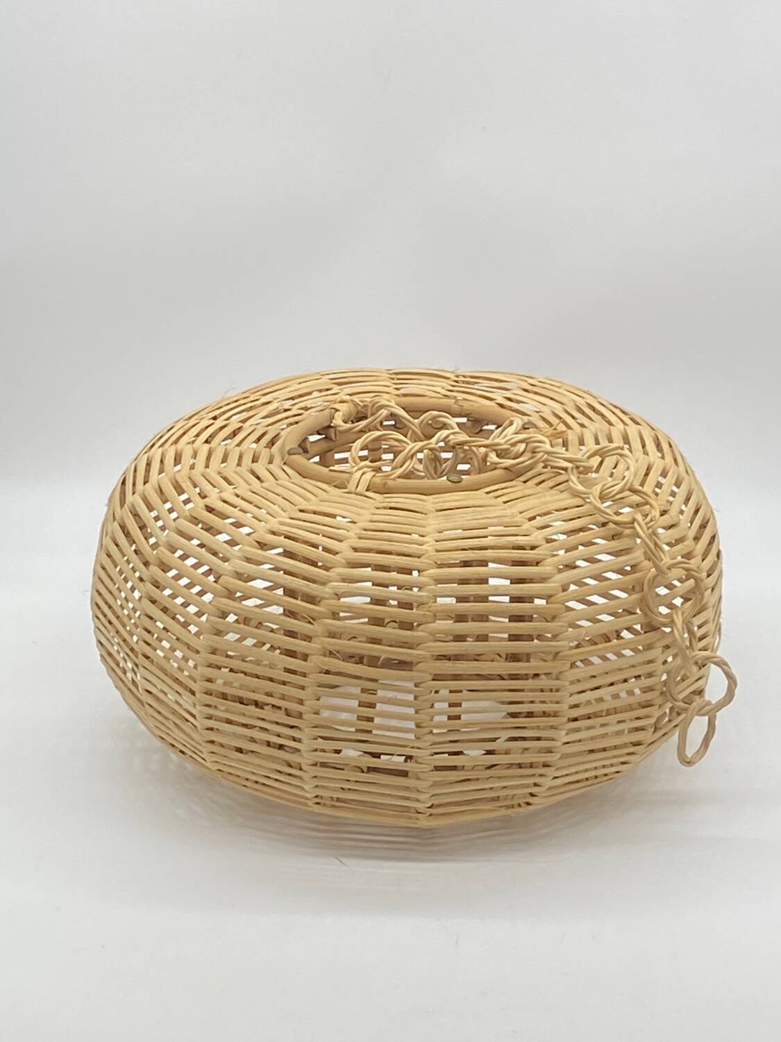 Pendant light / lamp in rattan / wicker / natural fibers, vintage