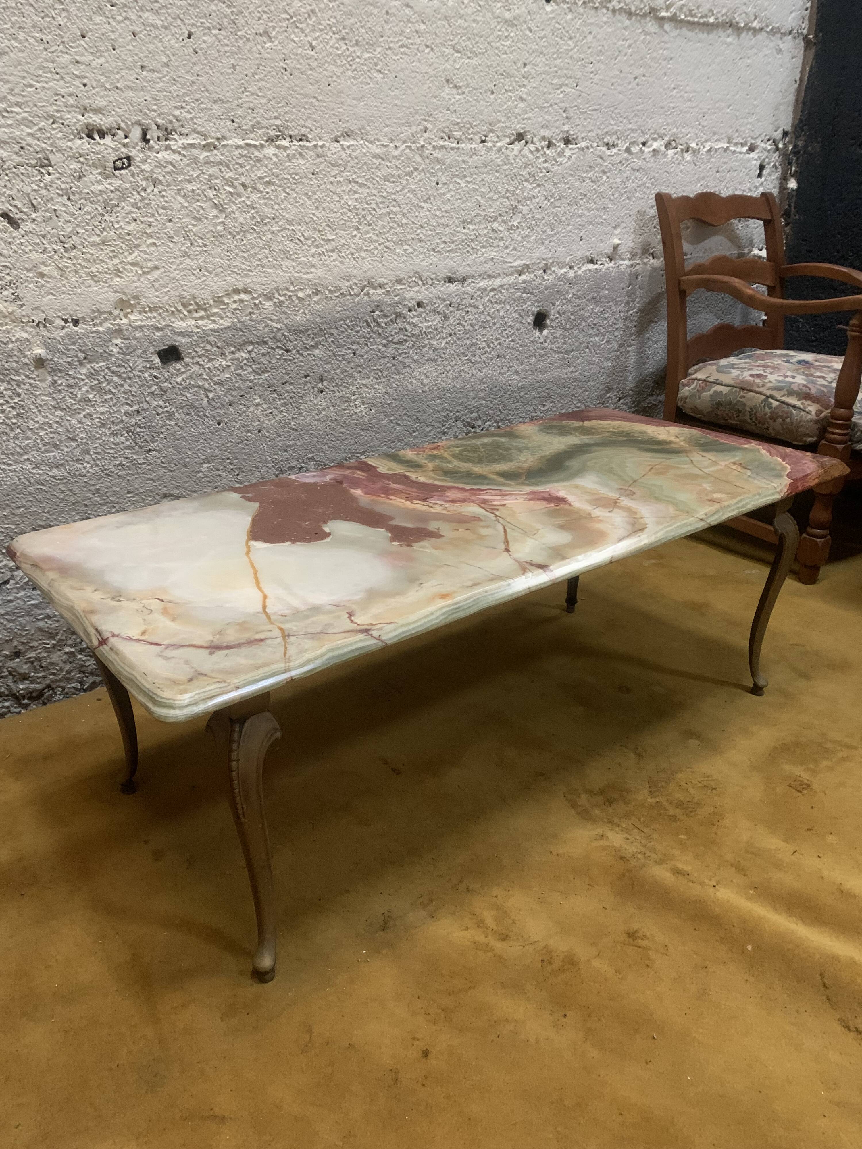 Table basse années 60 marbre/laiton